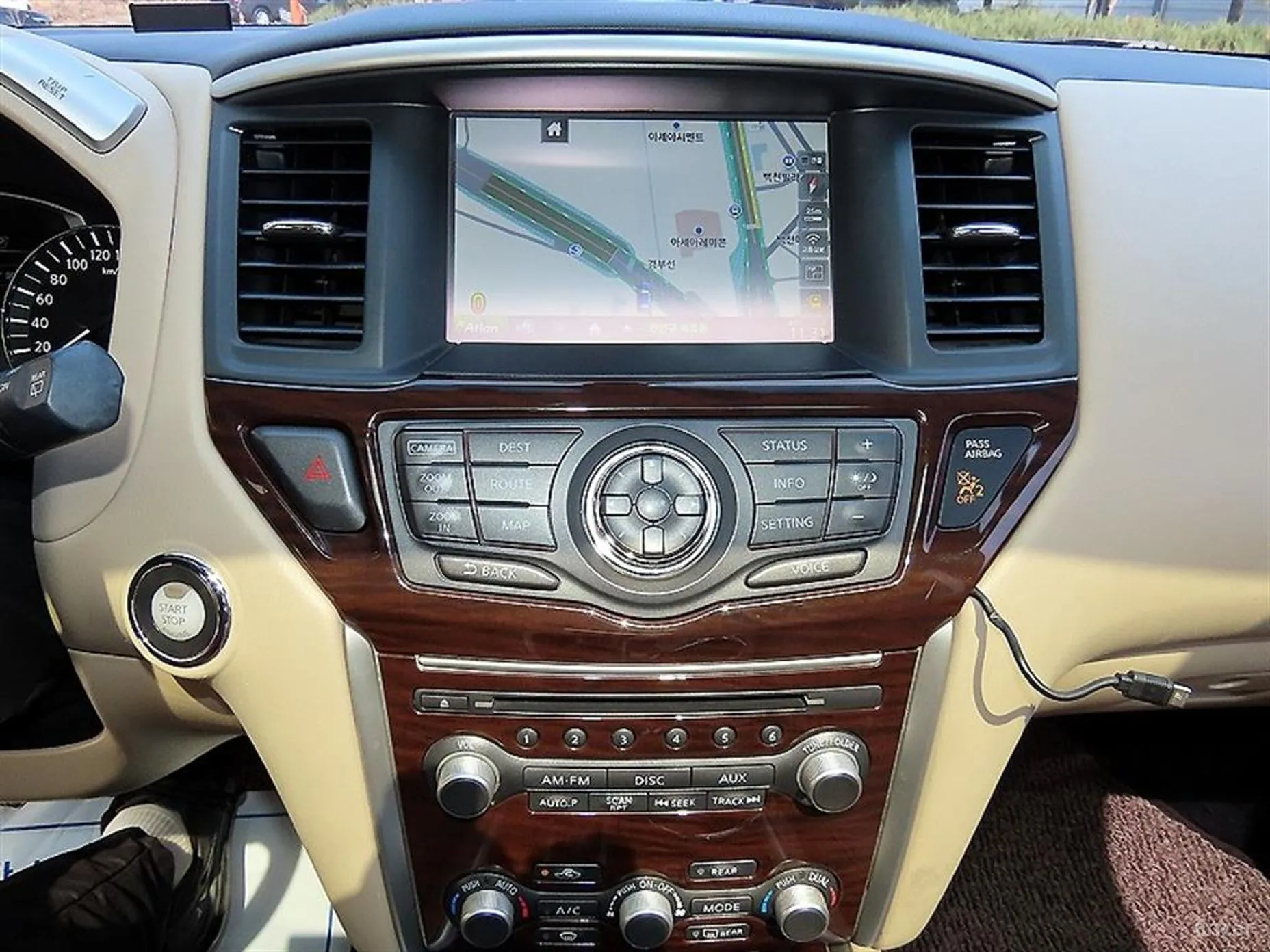 Nissan Pathfinder Gen 4 превью 14