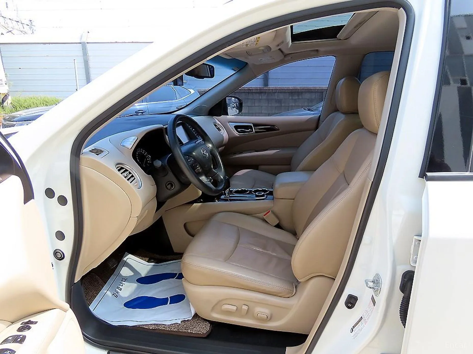 Nissan Pathfinder Gen 4 превью 5