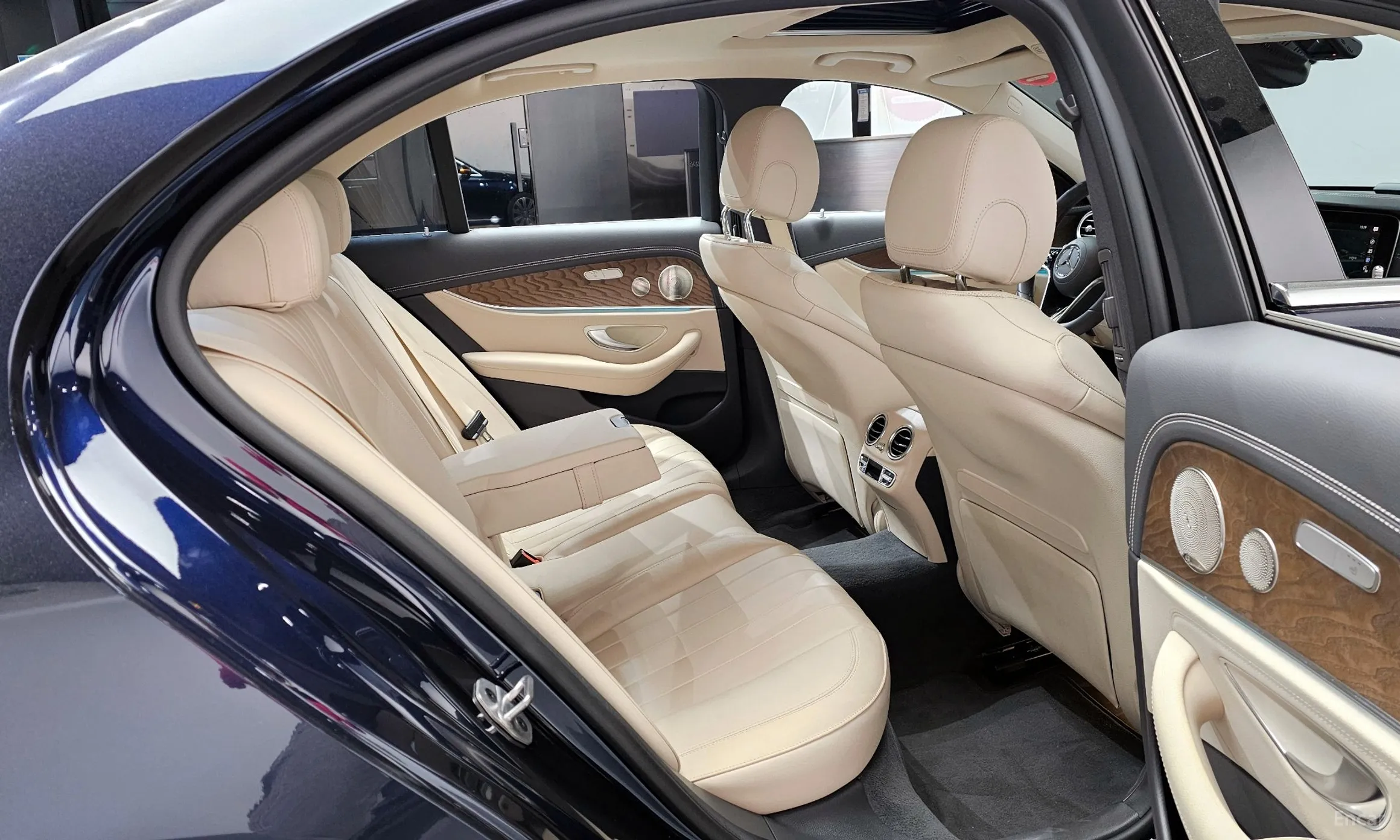Mercedes Benz E-Class W213 превью 12