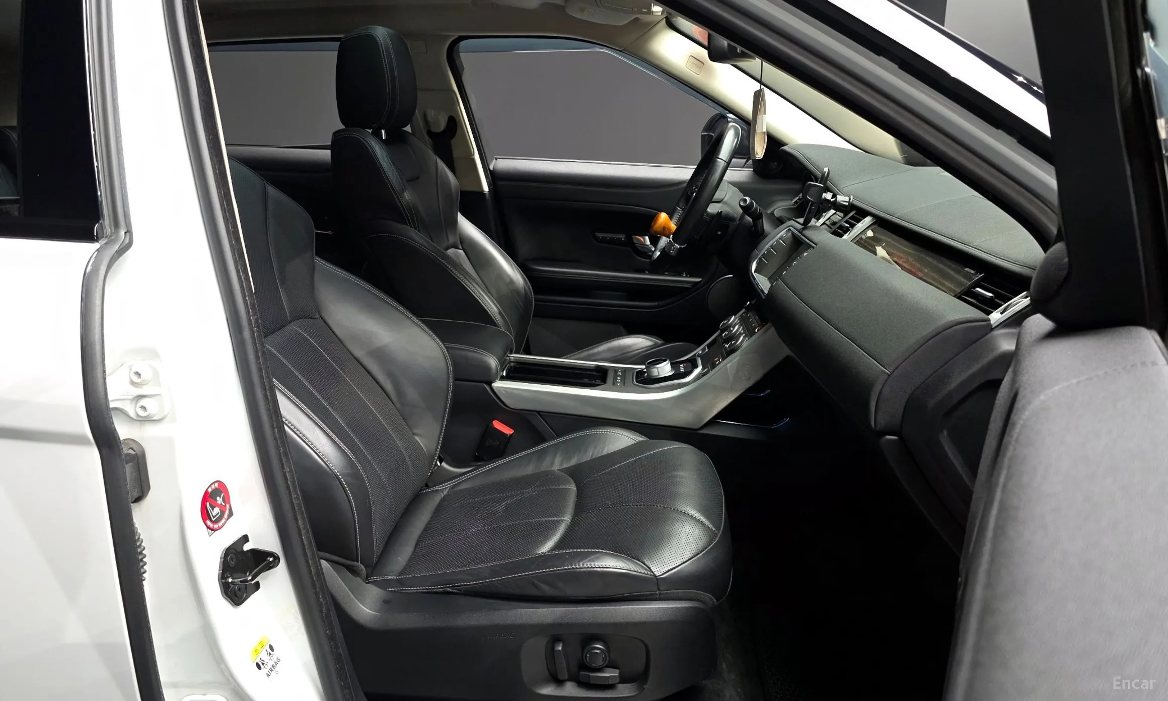 Land Rover Range Rover Evoque превью 11