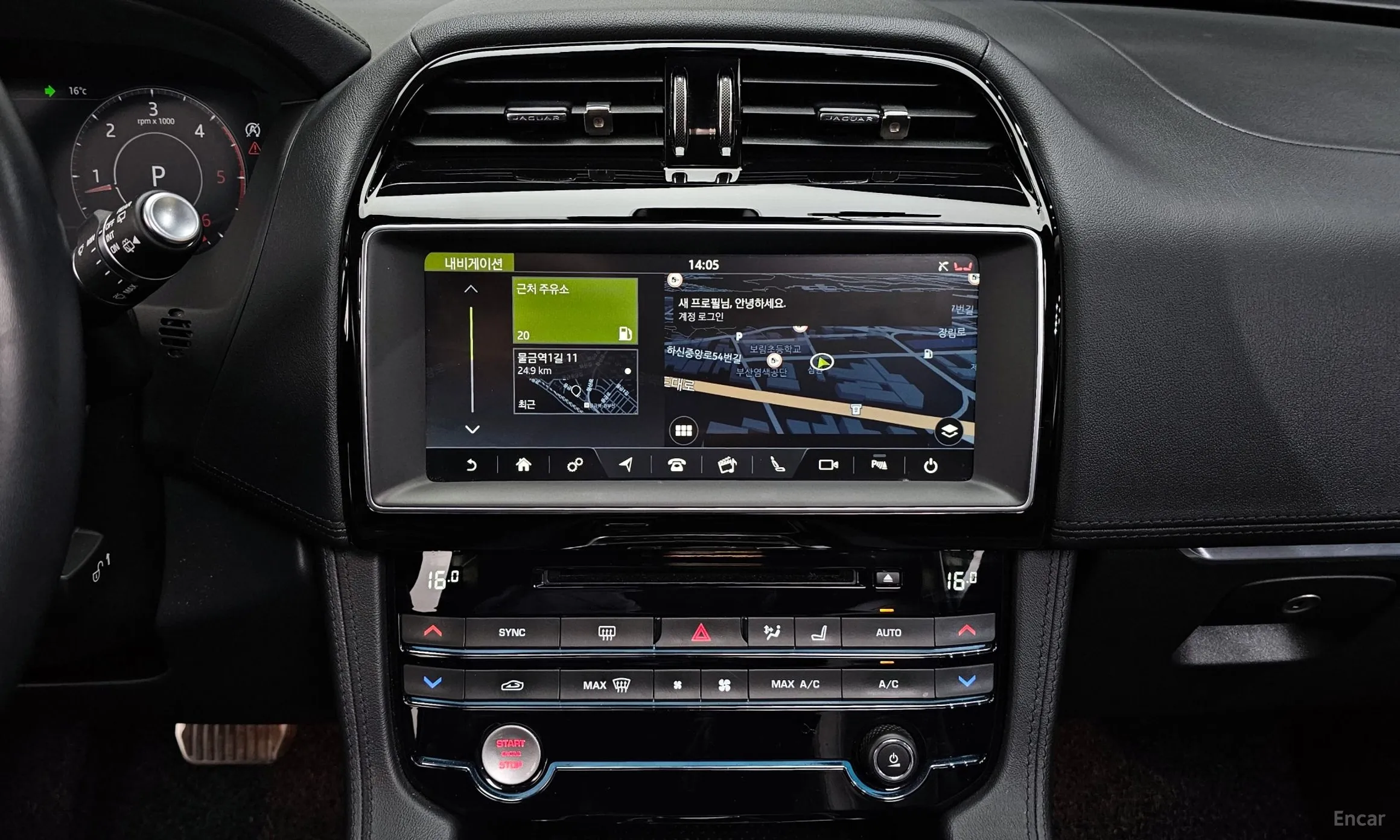Jaguar F-PACE превью 14