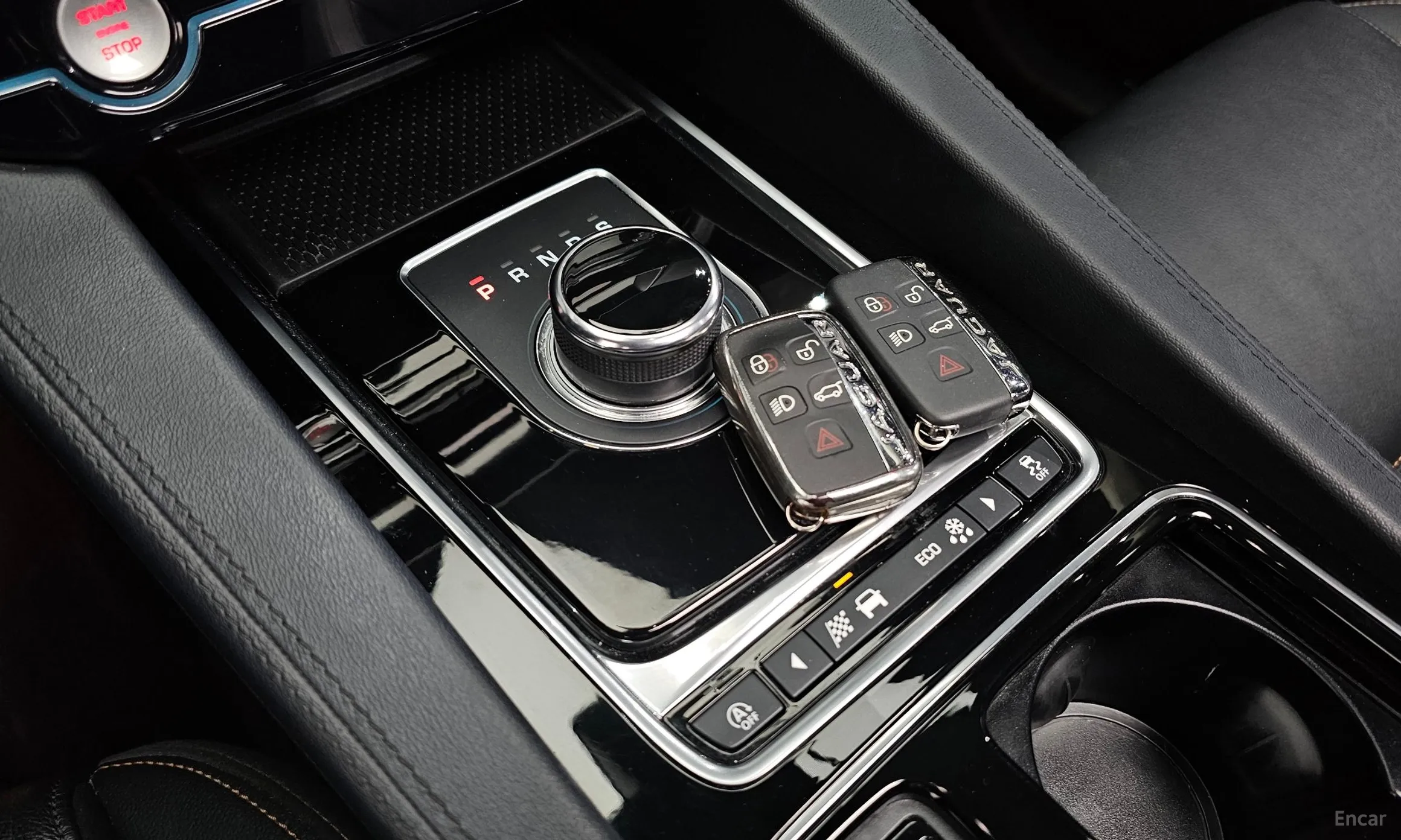 Jaguar F-PACE превью 9