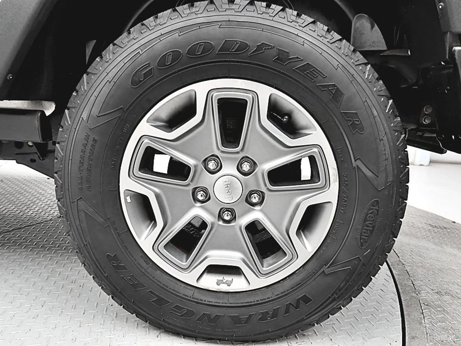 Jeep Wrangler (JK) превью 16