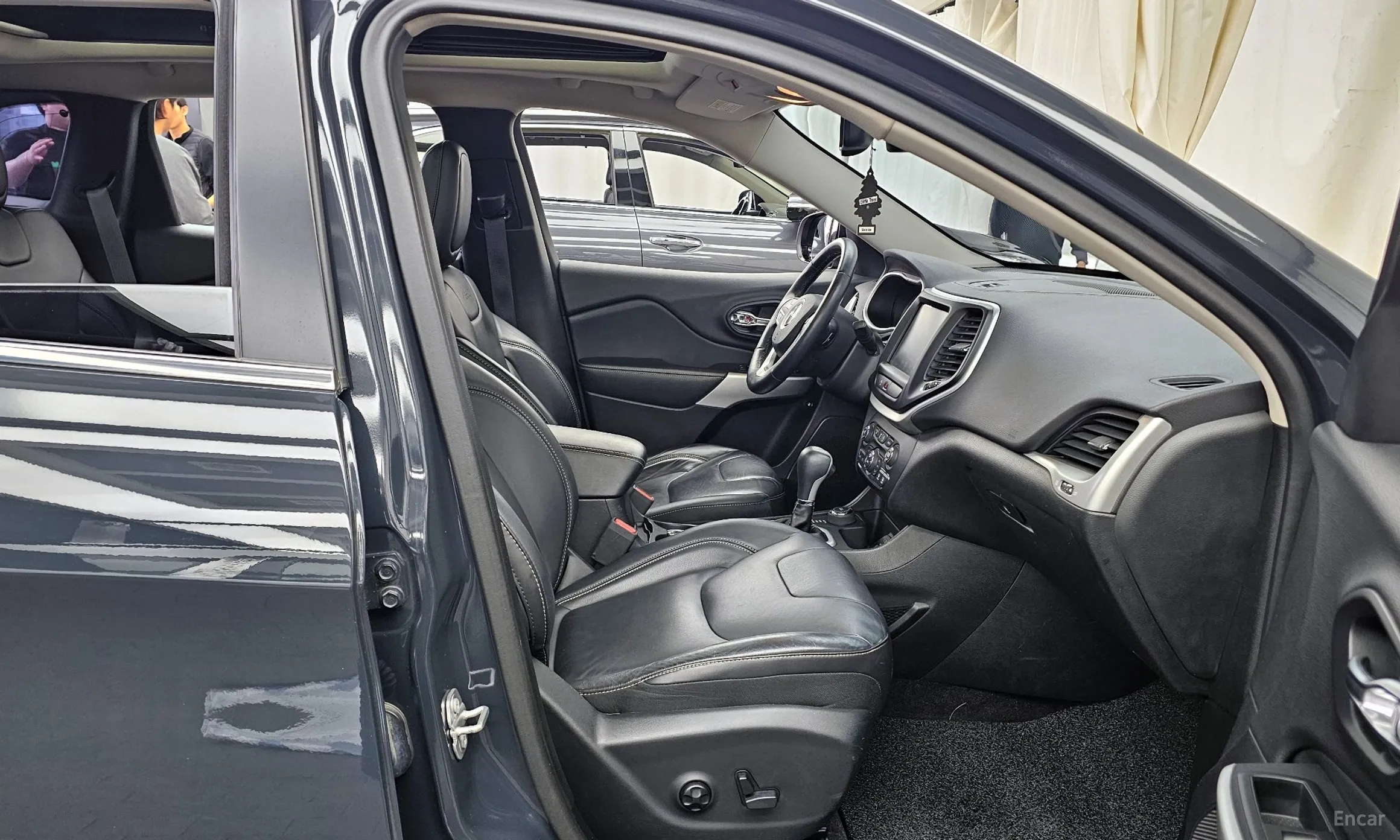 Jeep Cherokee (KL) превью 11
