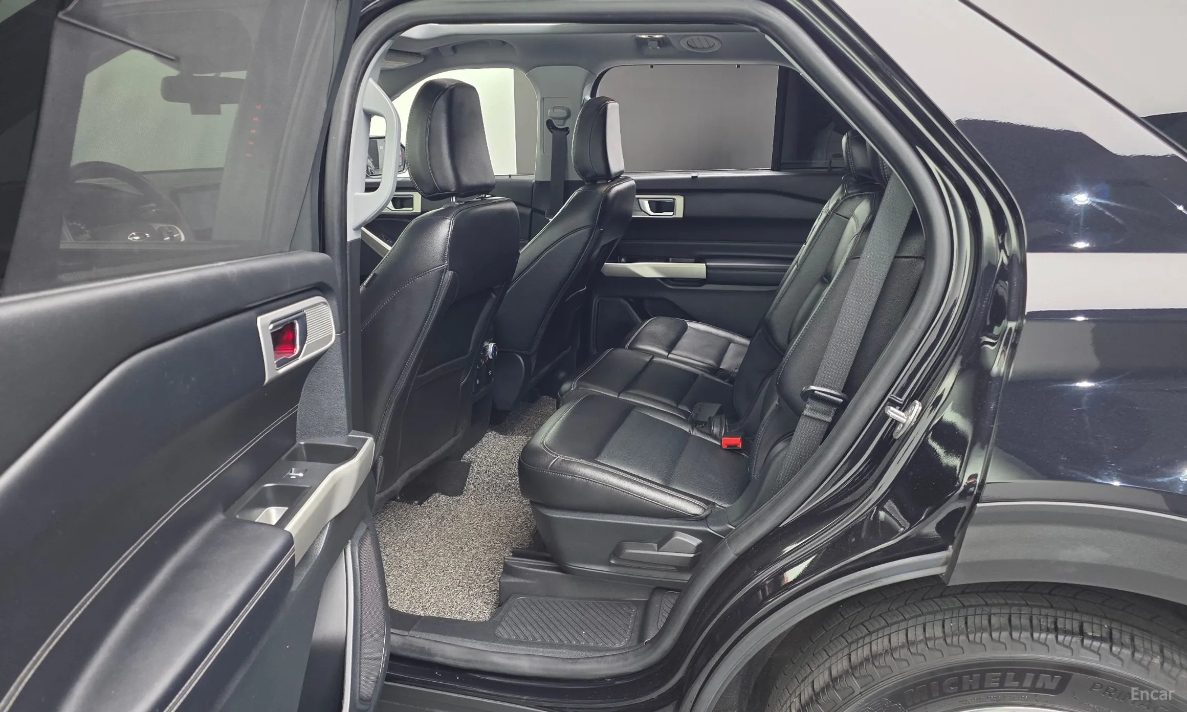 Ford Explorer 6th Generation превью 11