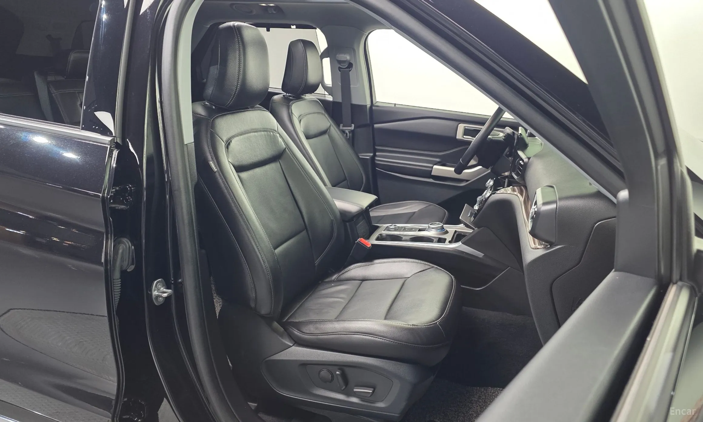 Ford Explorer 6th Generation превью 12