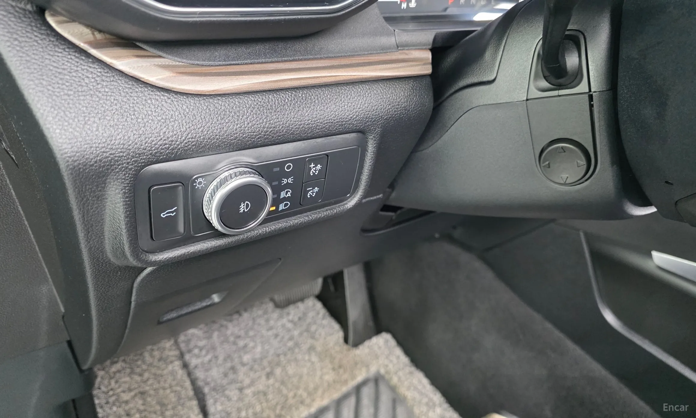 Ford Explorer 6th Generation превью 15