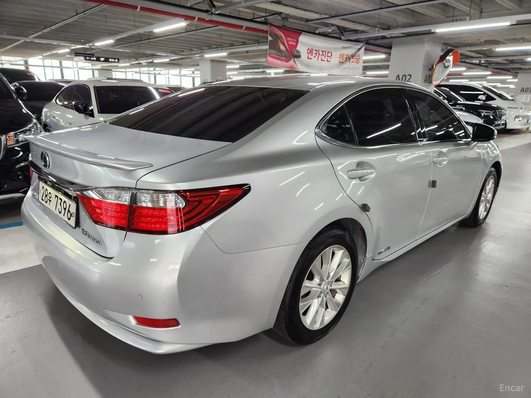 Lexus New ES300h превью 12