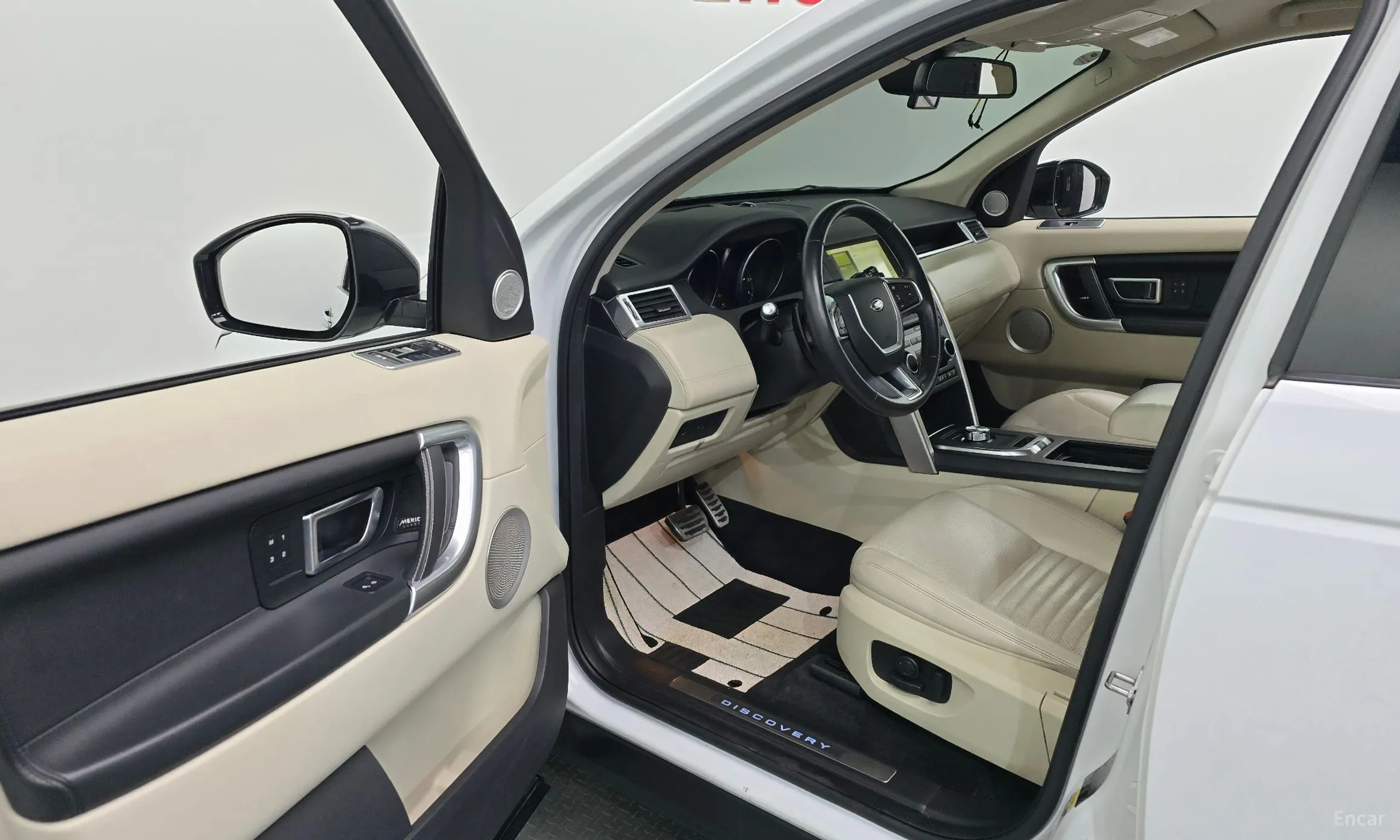 Land Rover Discovery Sports превью 10