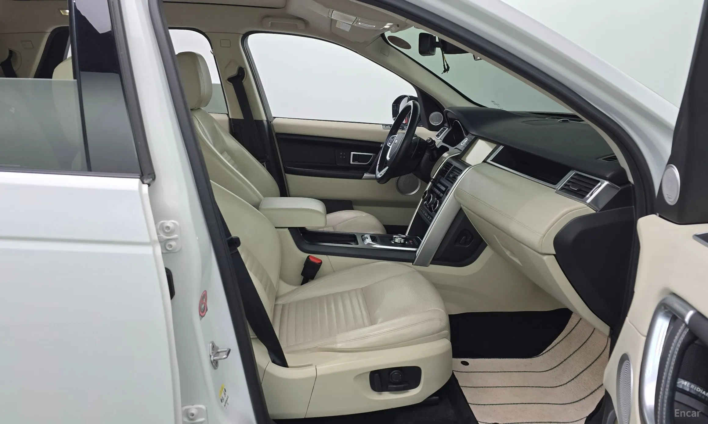 Land Rover Discovery Sports превью 11