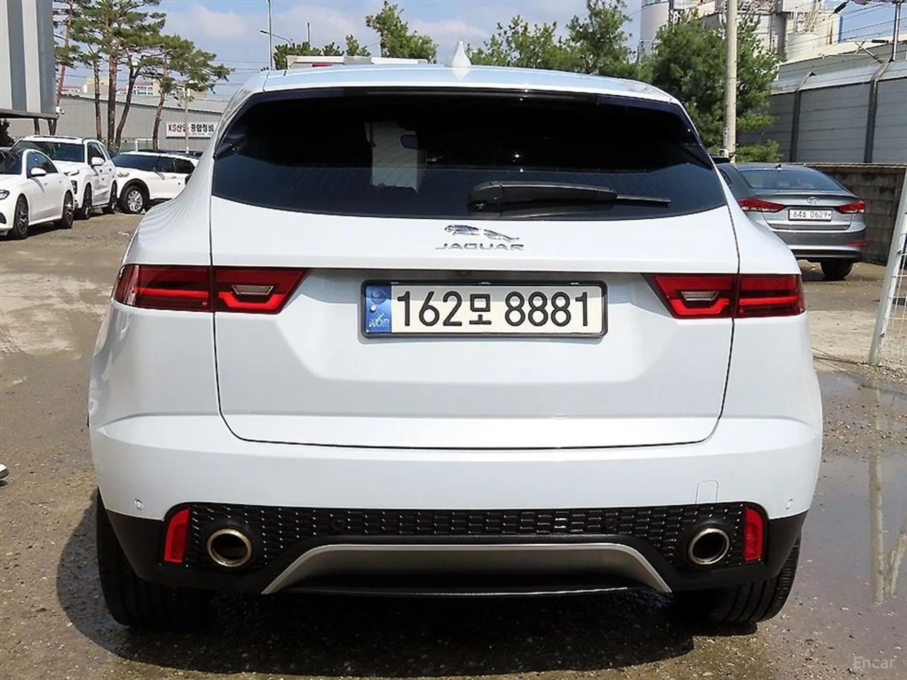 Jaguar E-PACE превью 4