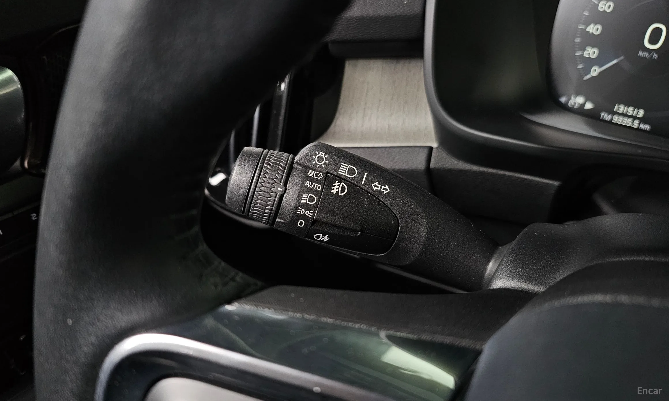 Volvo XC40 превью 13