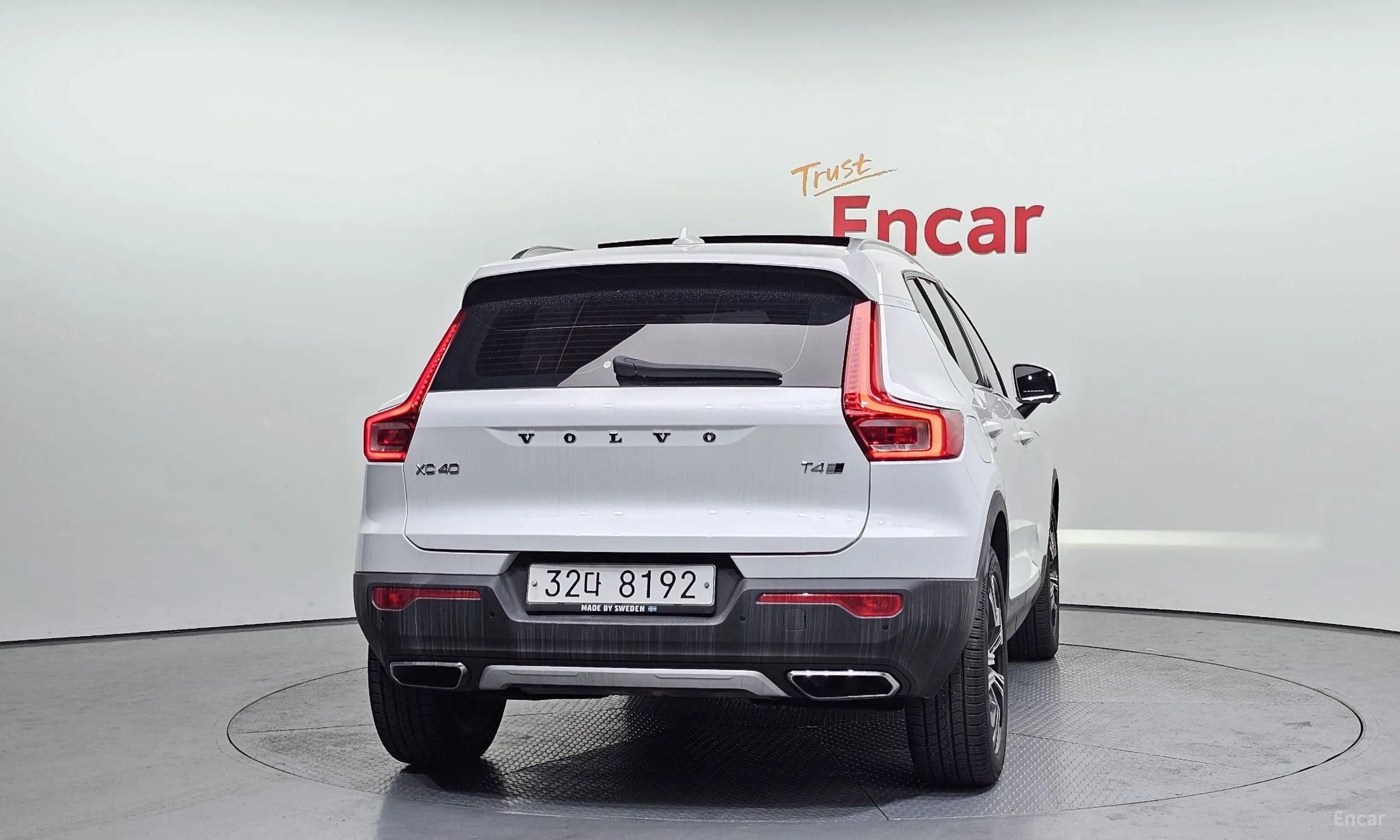 Volvo XC40 превью 4