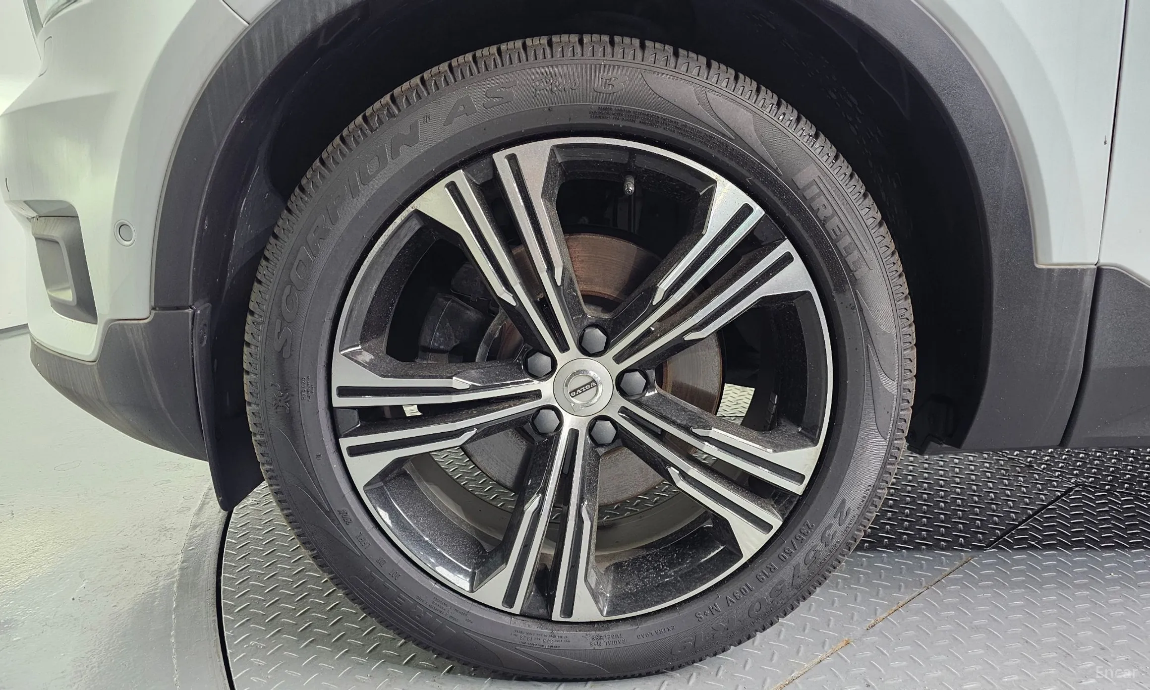 Volvo XC40 превью 5