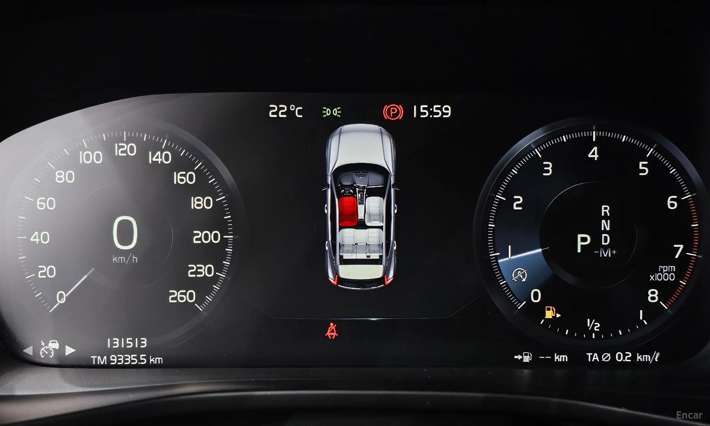 Volvo XC40 превью 8