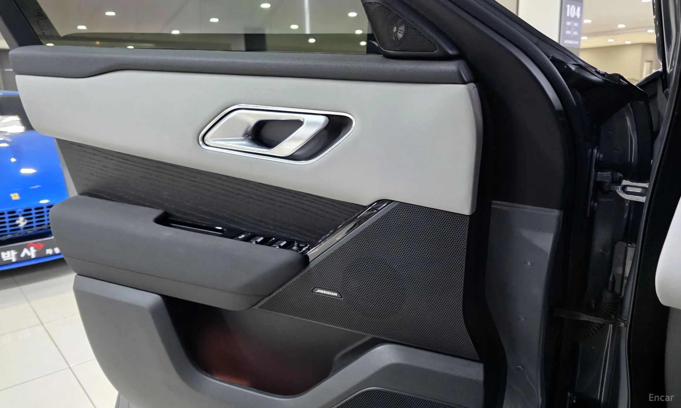 Land Rover Range Rover Bella превью 16