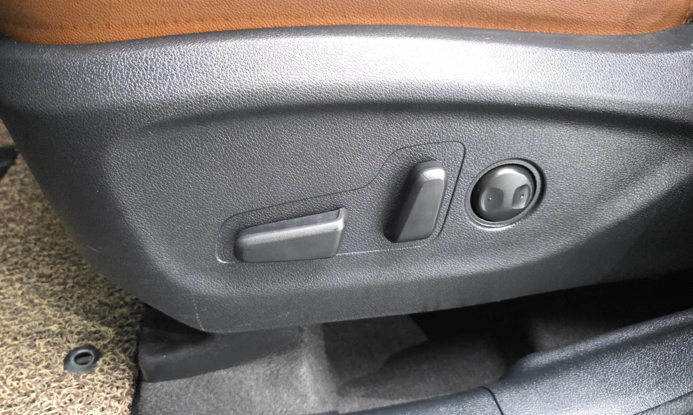 Kia Sorento превью 18