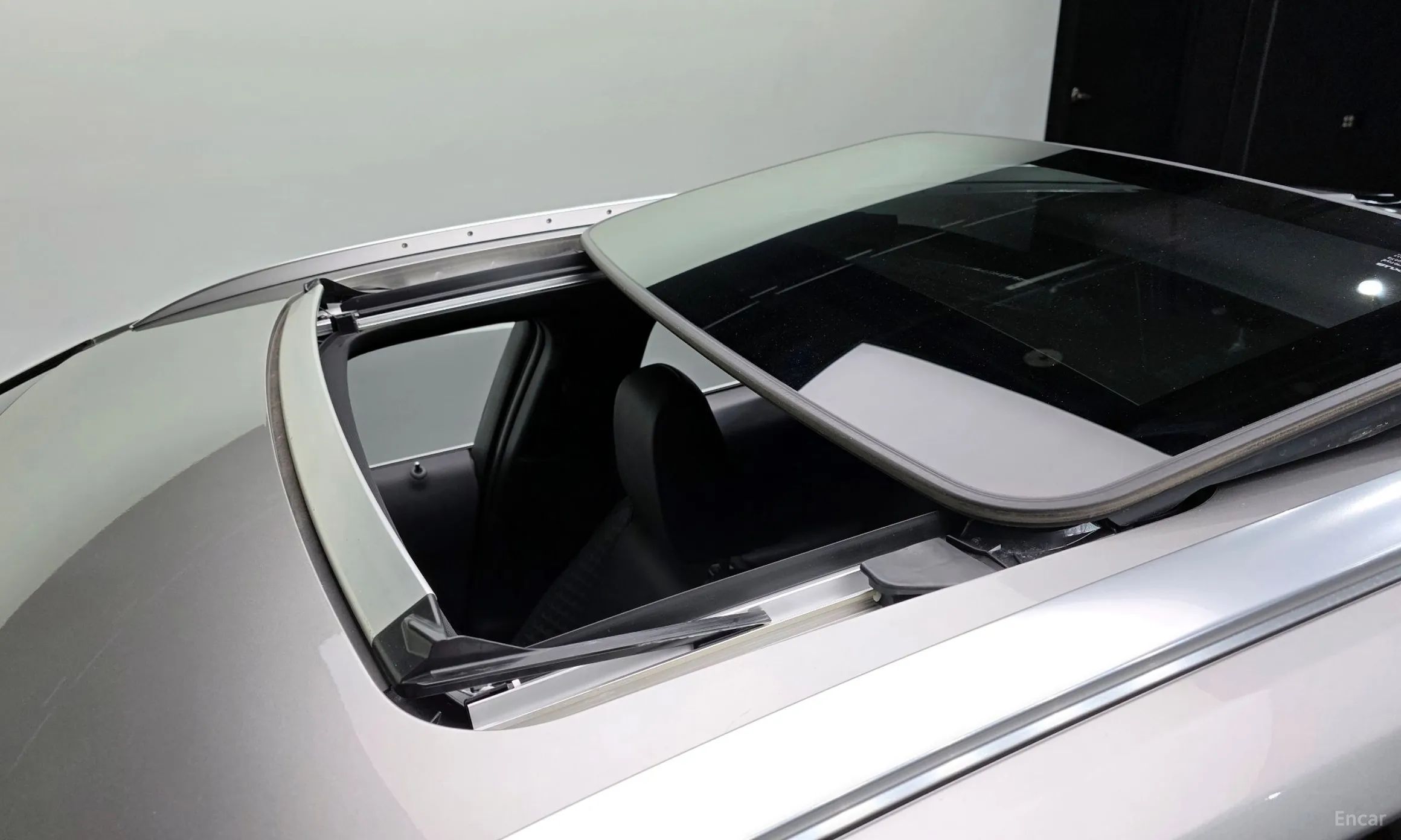 Lexus UX250h превью 19