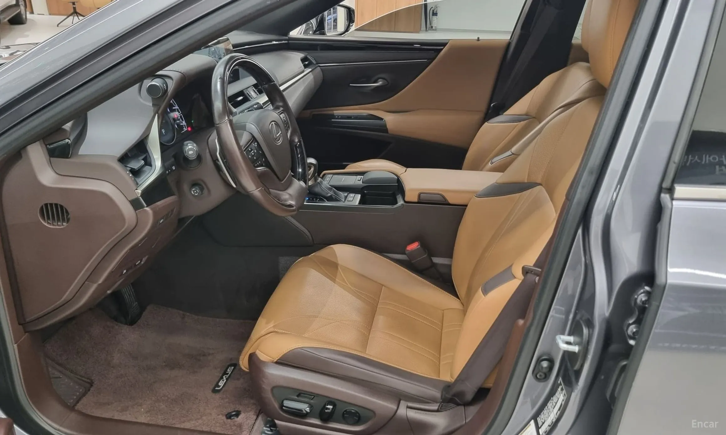 Lexus ES300h 7th Generation превью 10