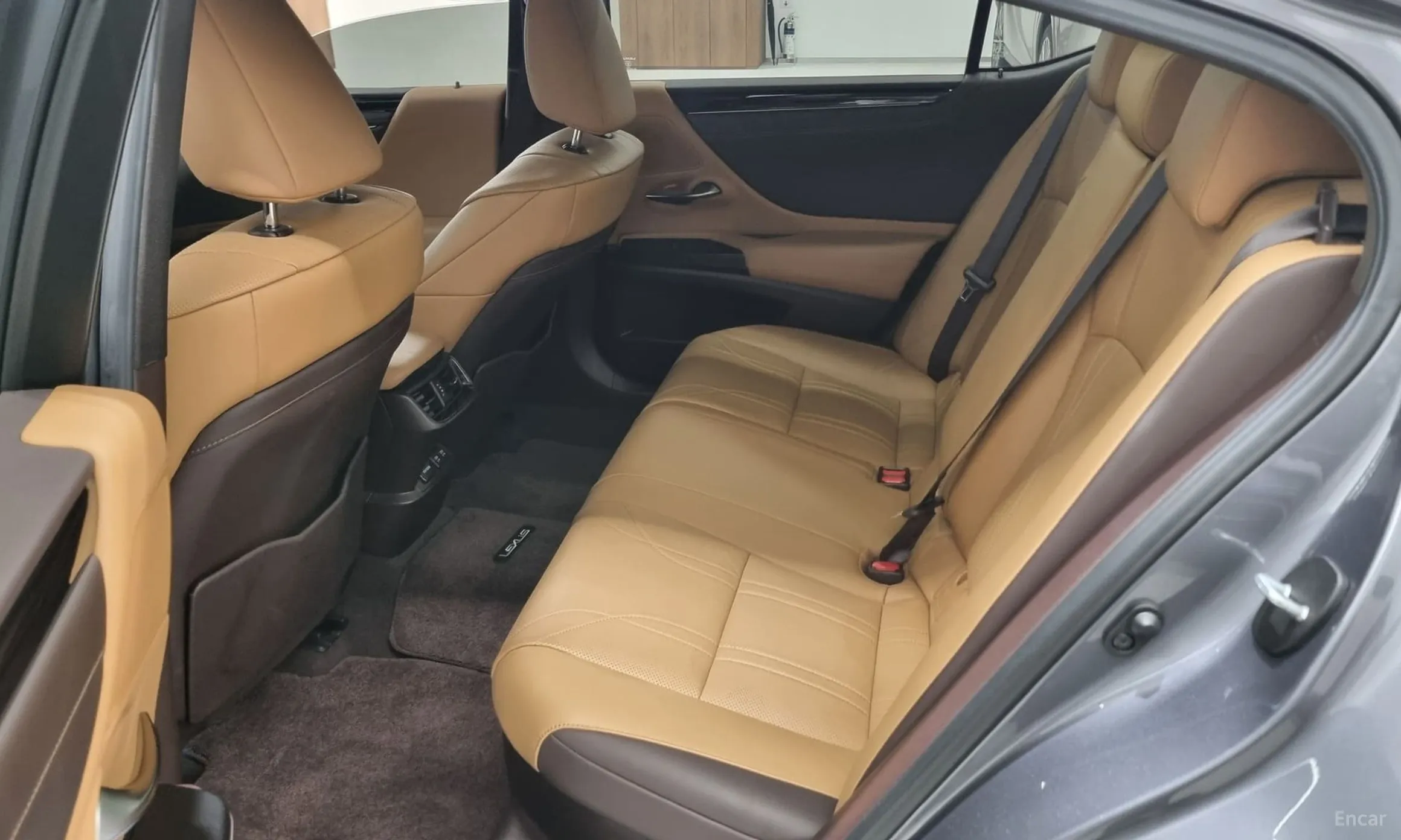 Lexus ES300h 7th Generation превью 11