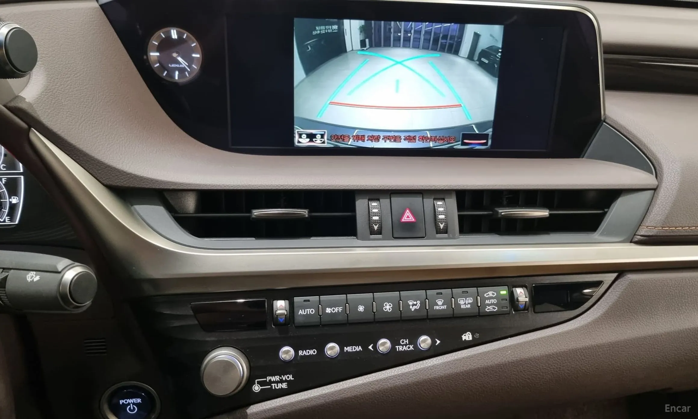 Lexus ES300h 7th Generation превью 14