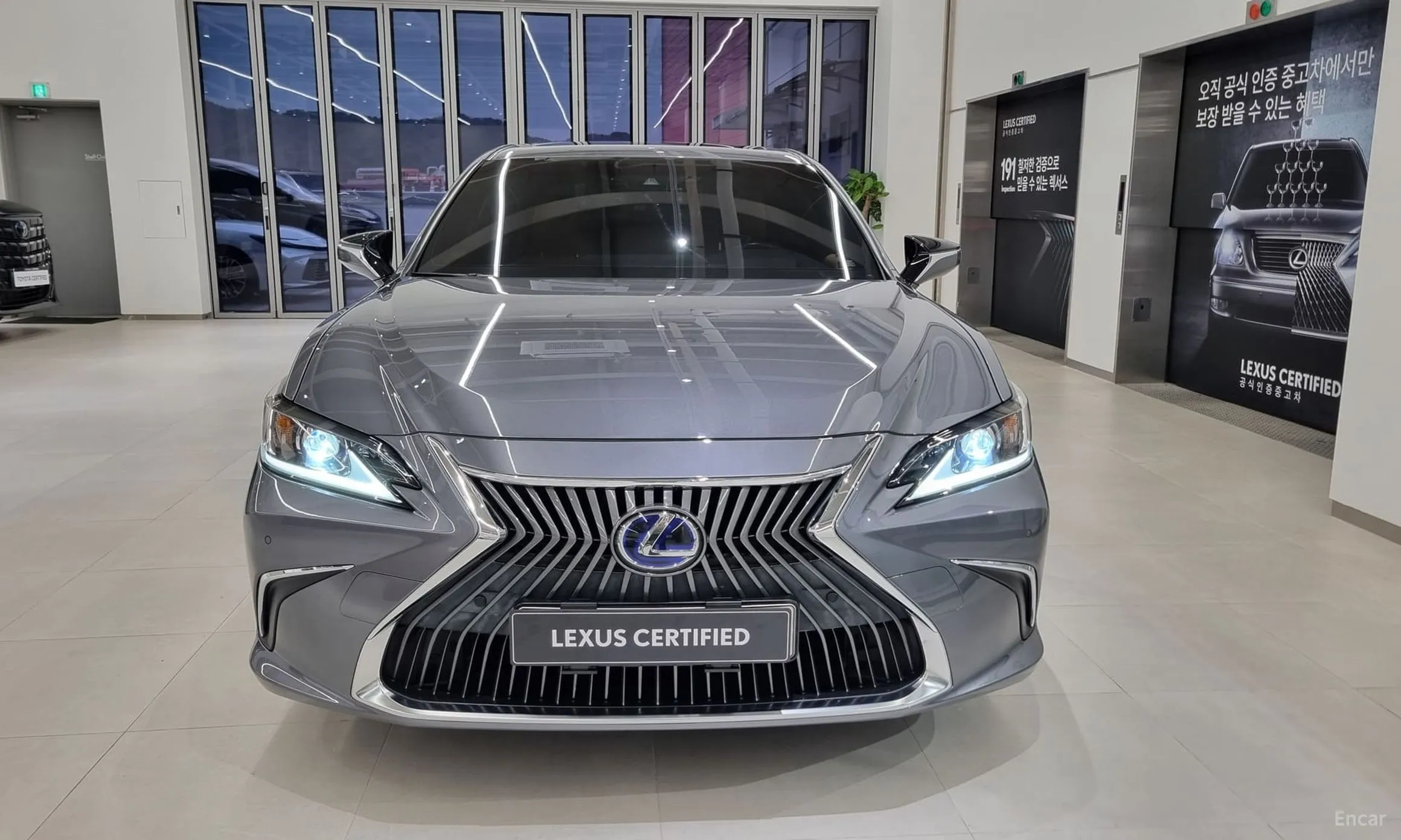 Lexus ES300h 7th Generation превью 3