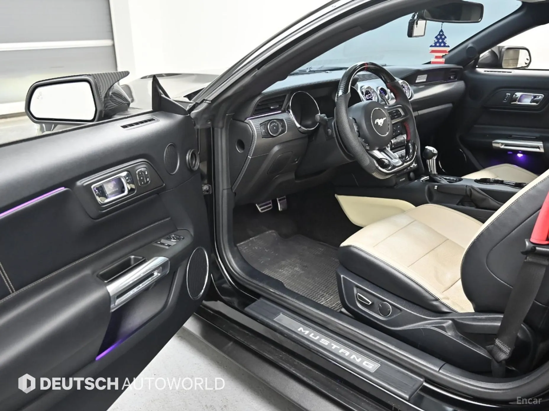 Ford Mustang превью 11