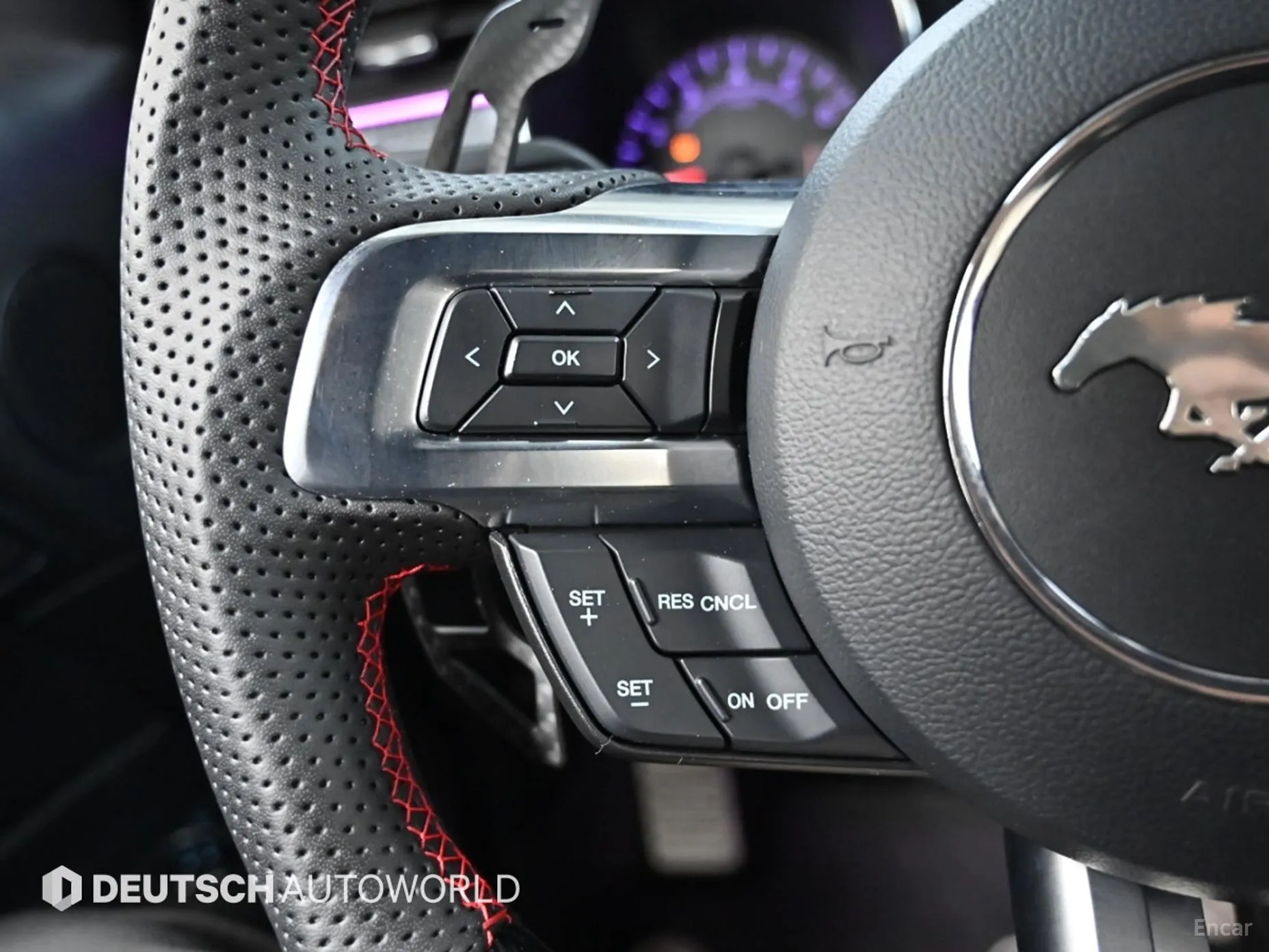 Ford Mustang превью 17