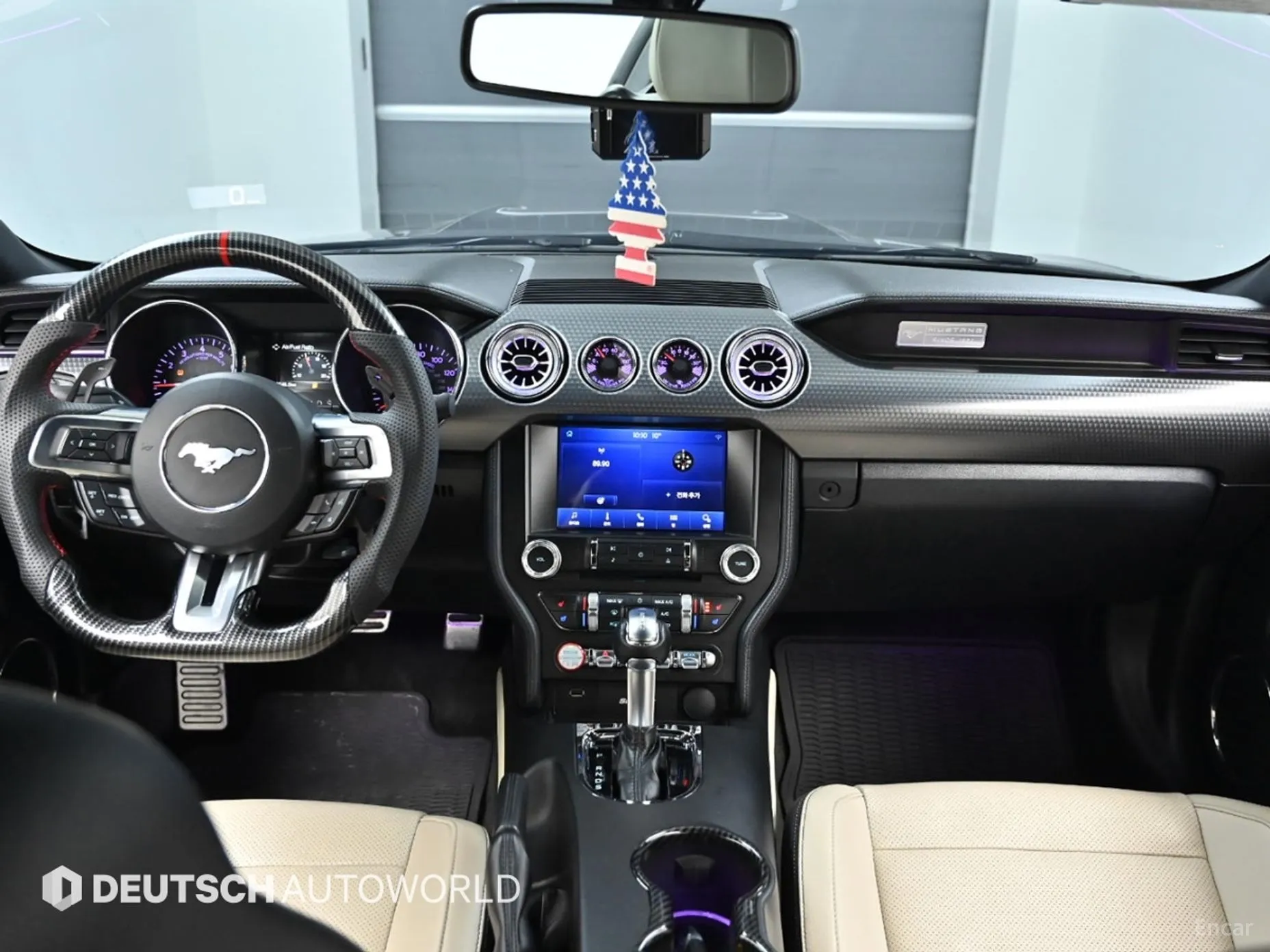 Ford Mustang превью 8