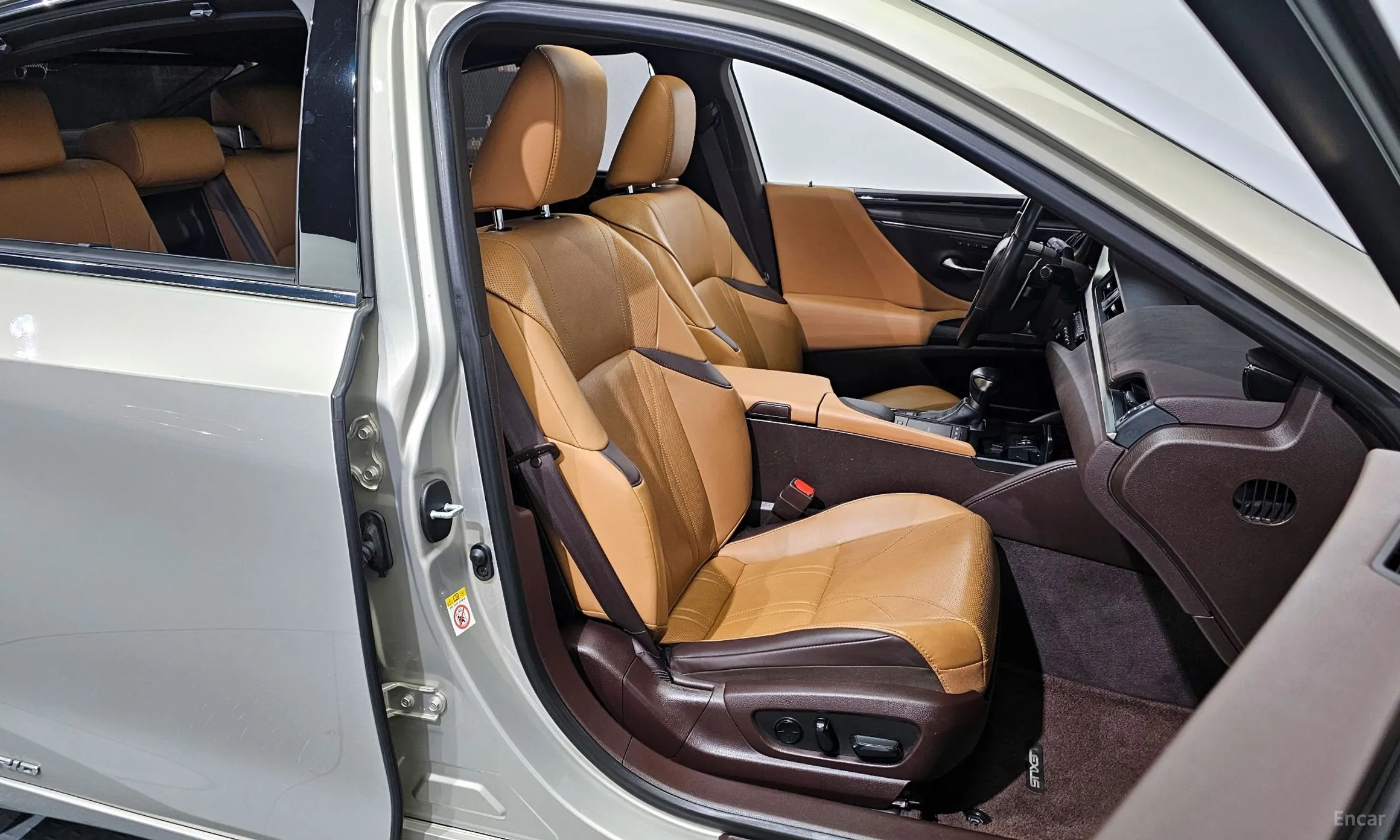 Lexus ES300h 7th Generation превью 12