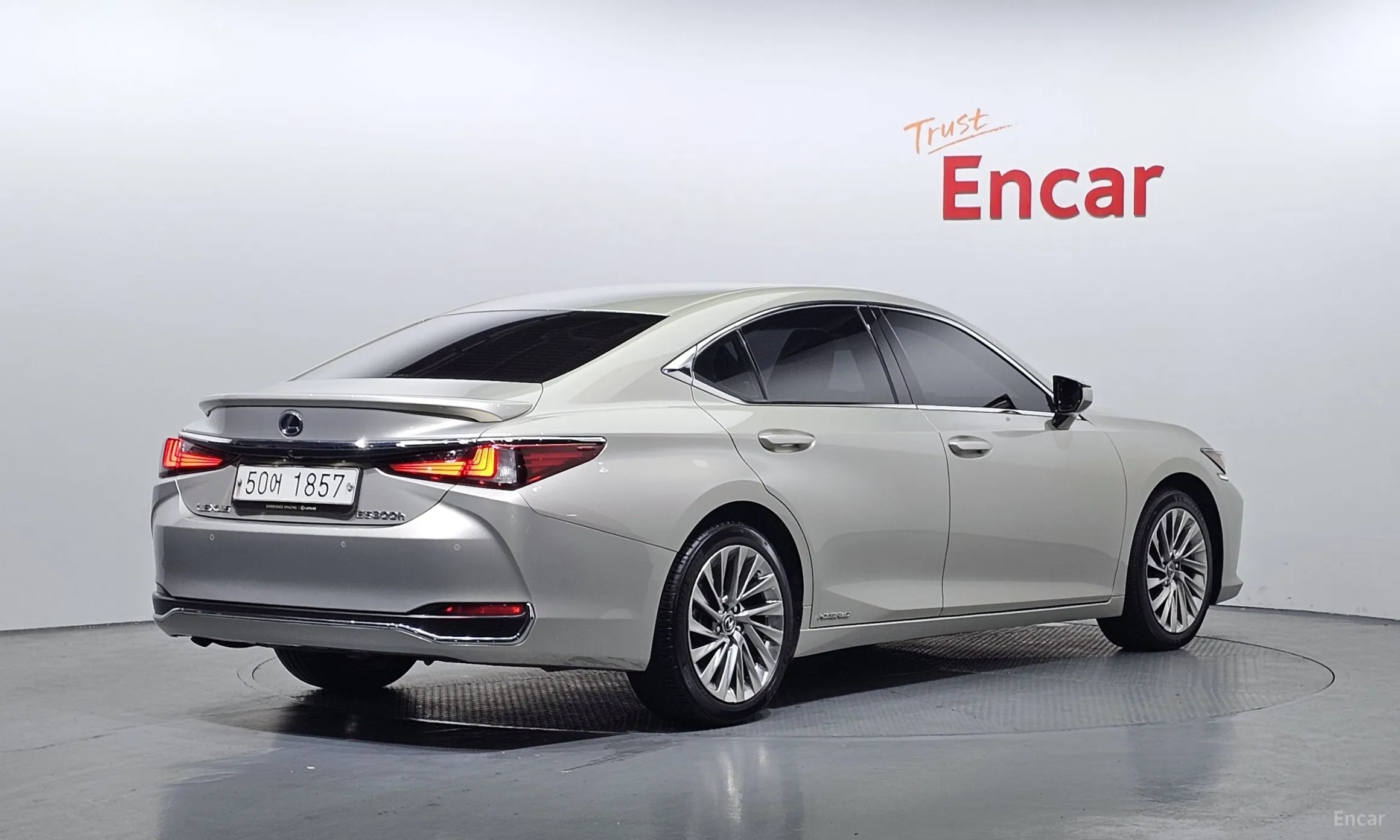 Lexus ES300h 7th Generation
