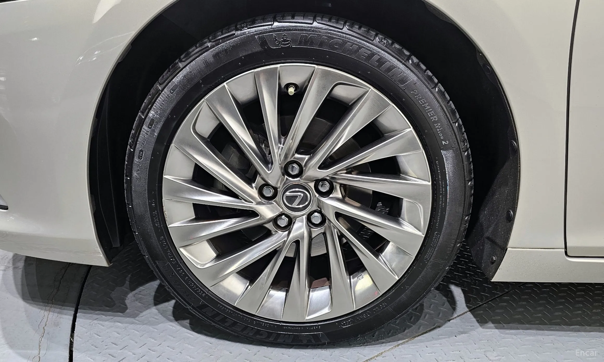 Lexus ES300h 7th Generation превью 5