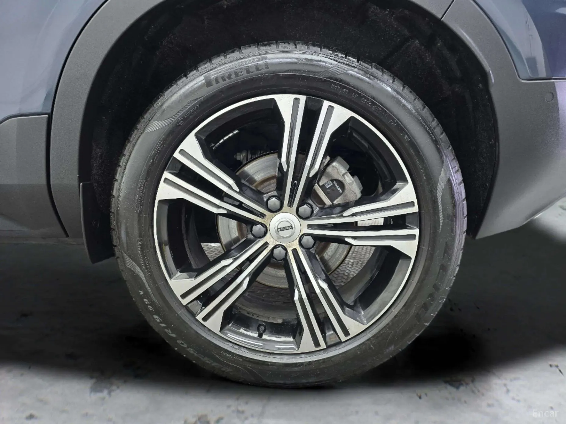 Volvo XC40 превью 5