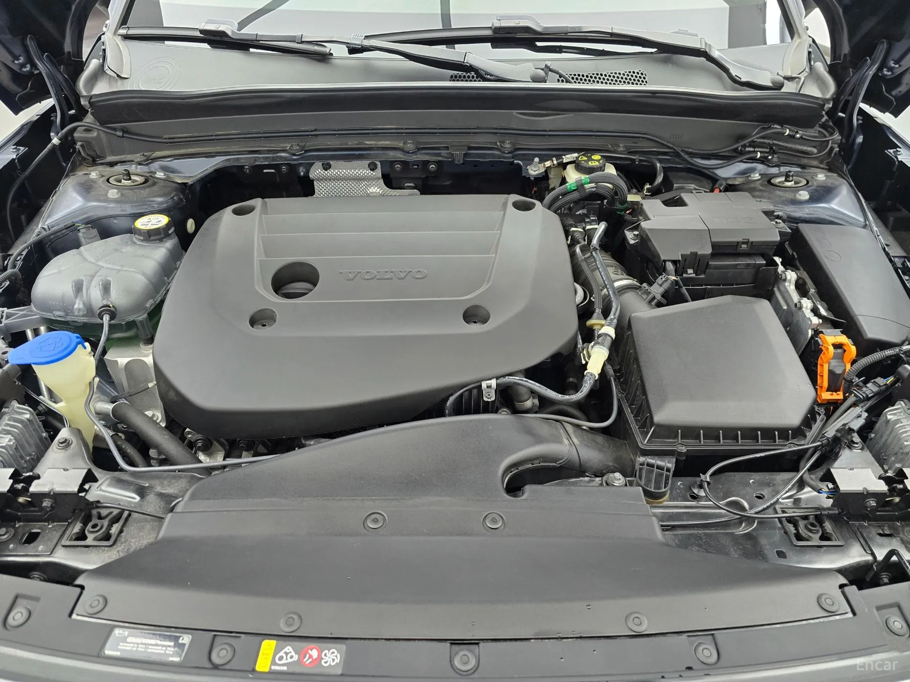 Volvo XC40 превью 6