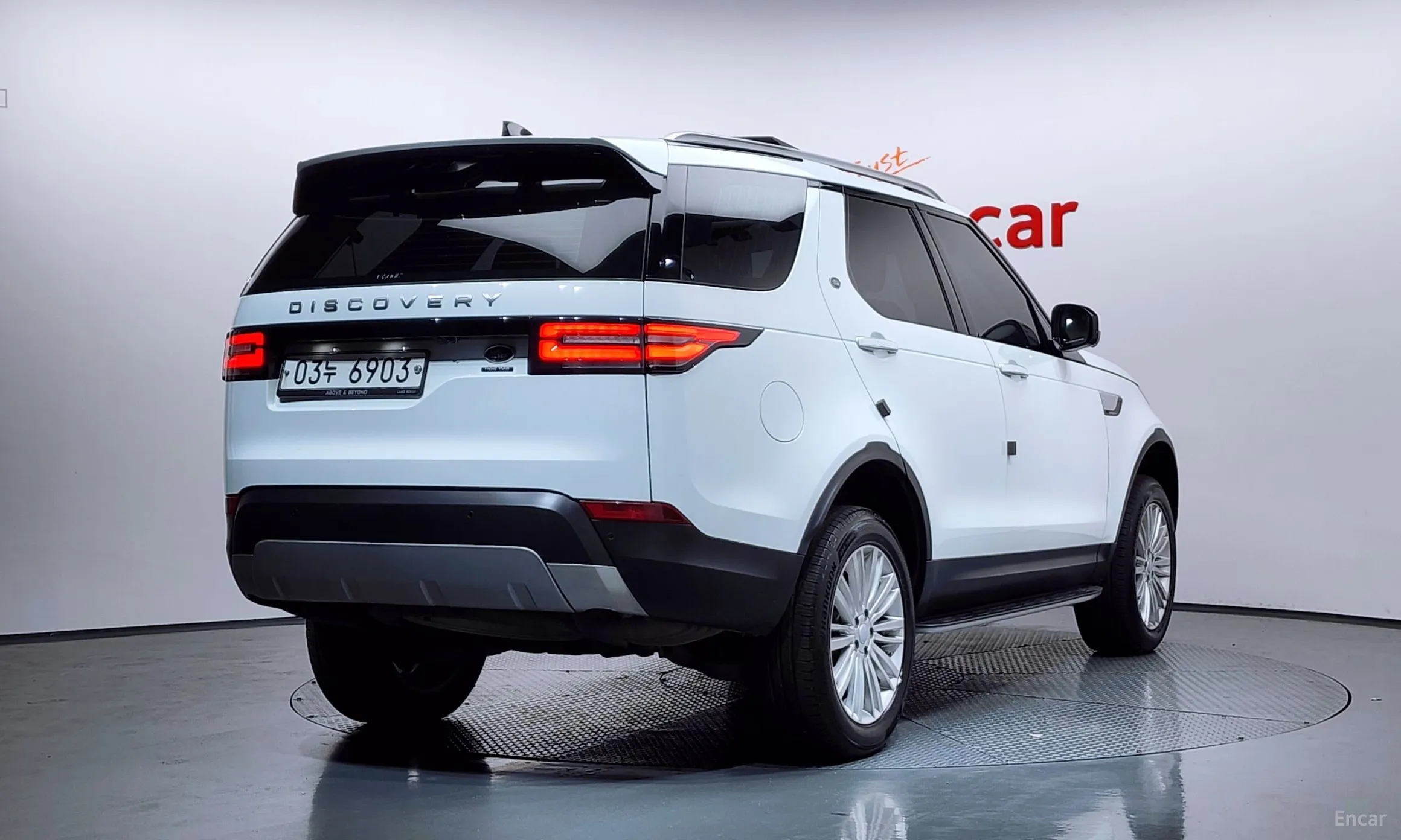 Land Rover Discovery 5 превью 2
