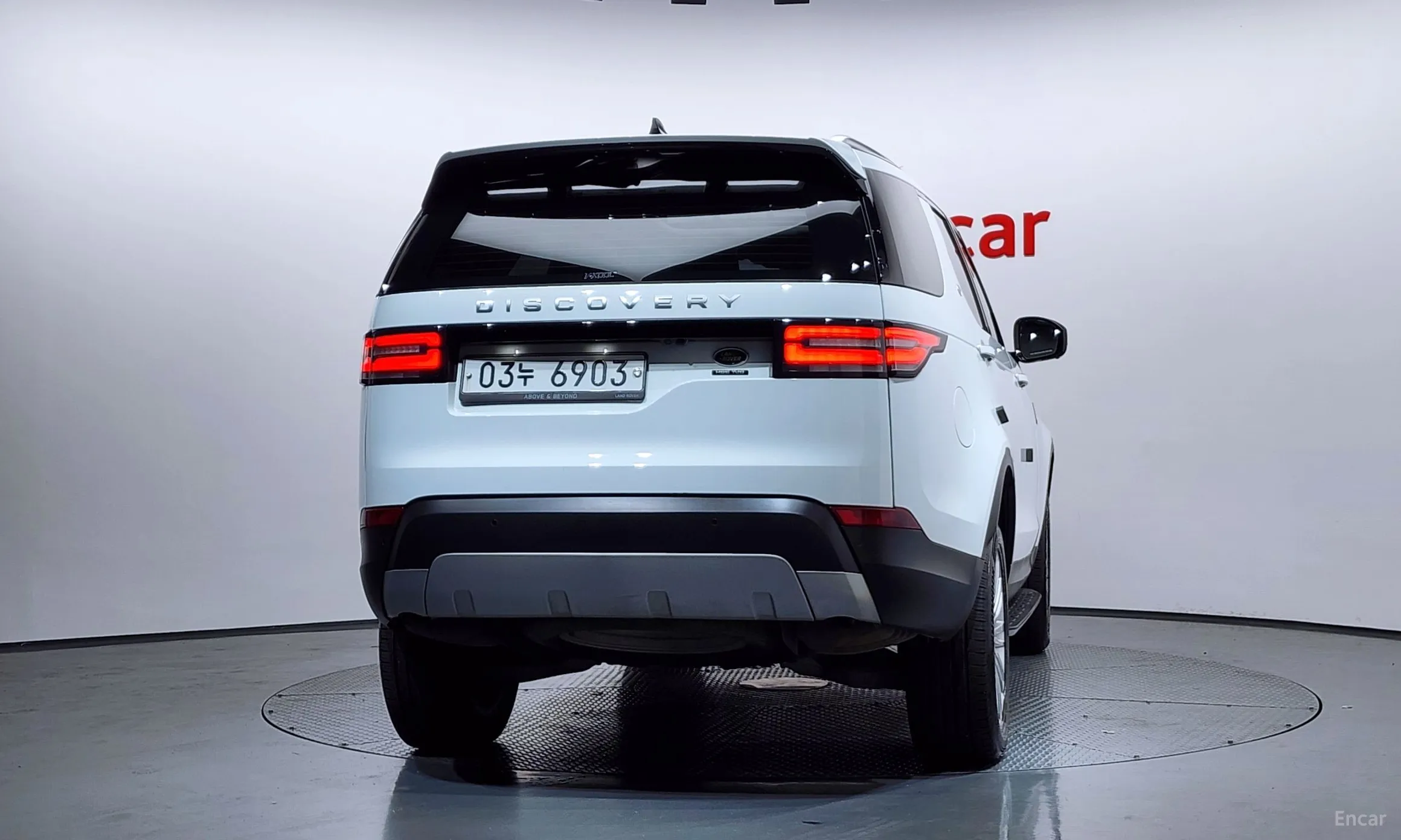 Land Rover Discovery 5 превью 4