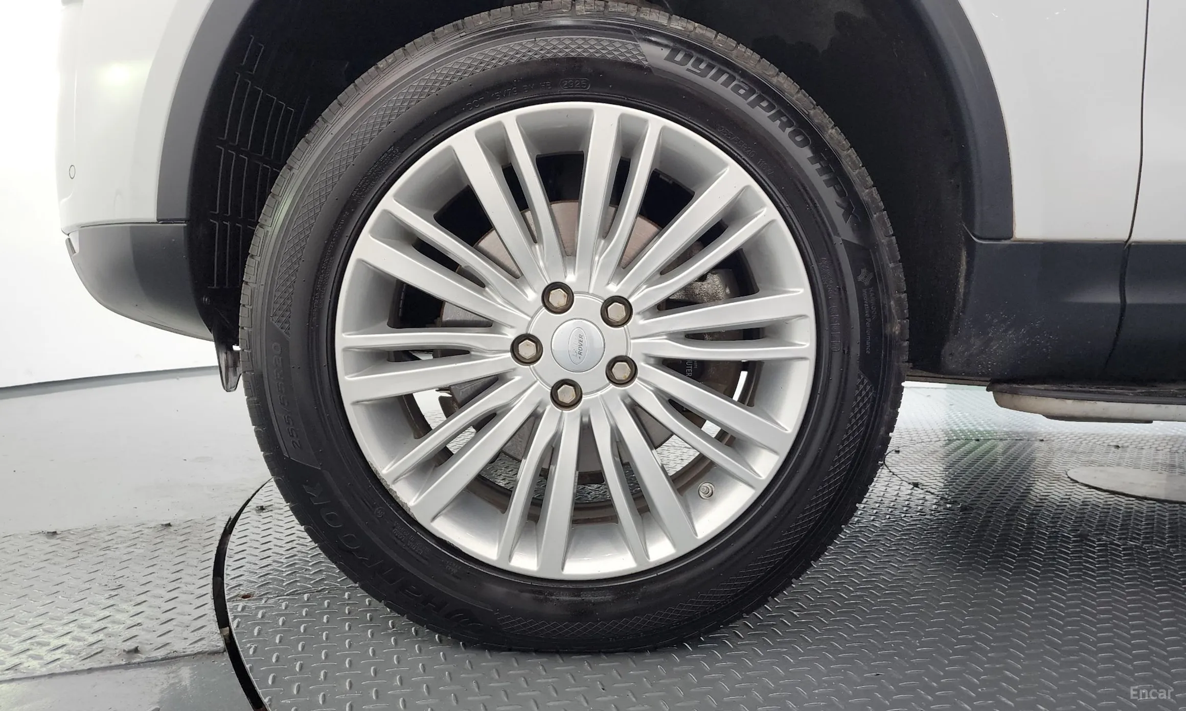 Land Rover Discovery 5 превью 5