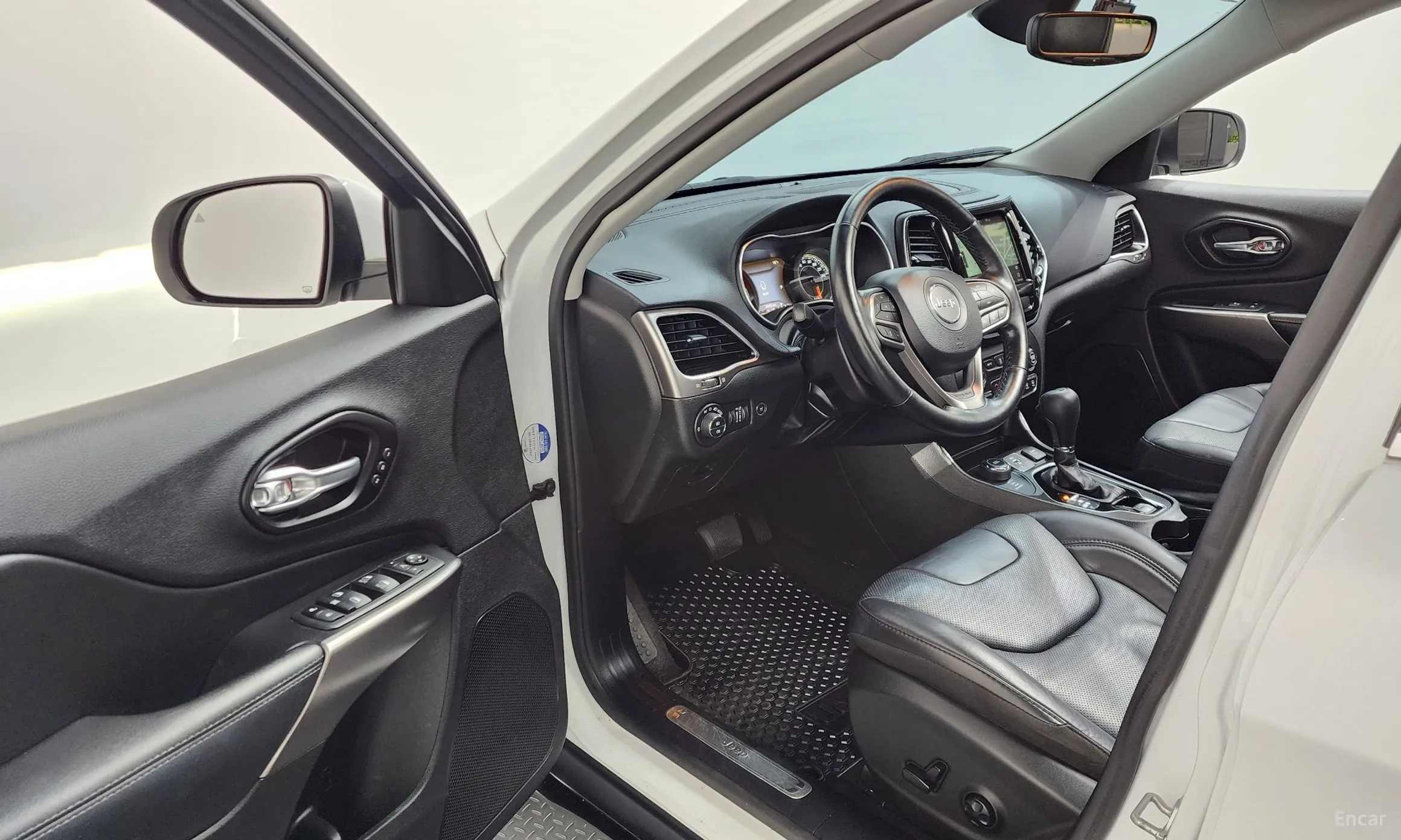 Jeep Cherokee (KL) превью 10