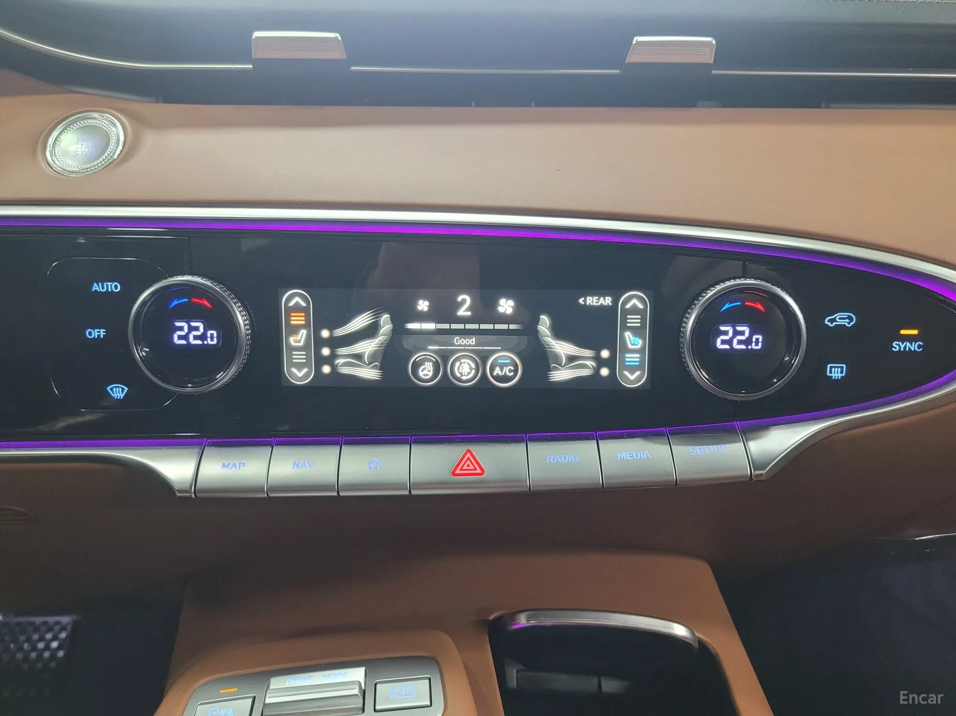Genesis GV70 превью 13