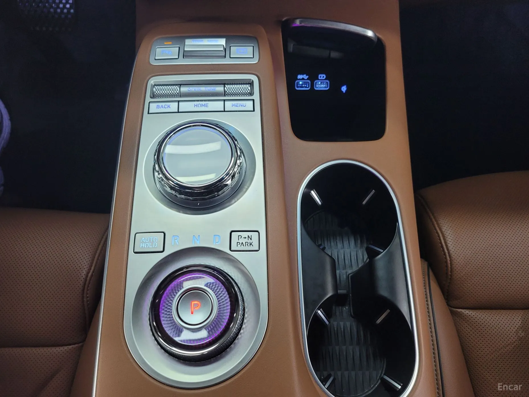Genesis GV70 превью 14