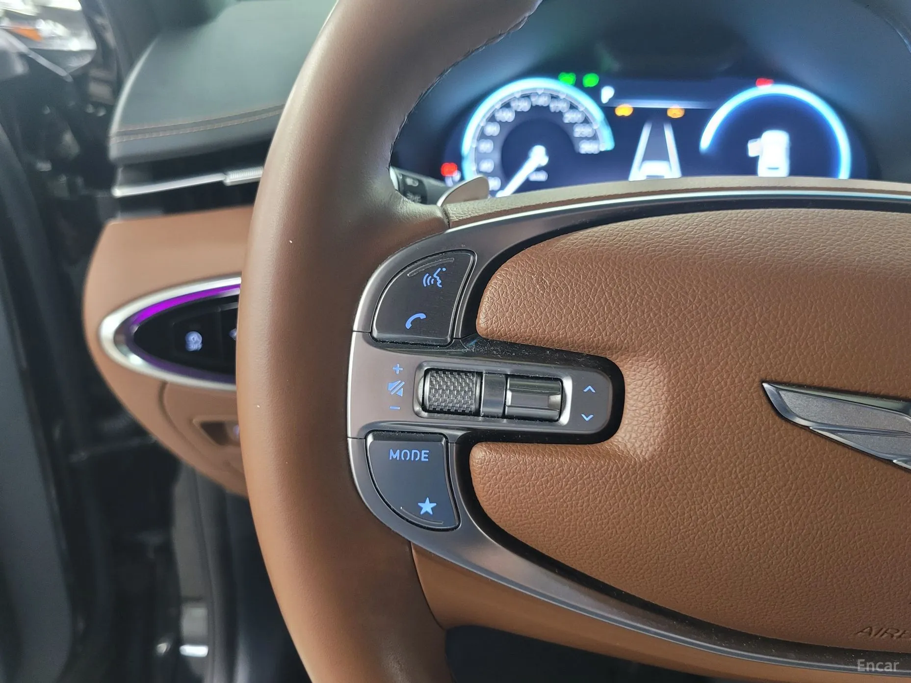 Genesis GV70 превью 5