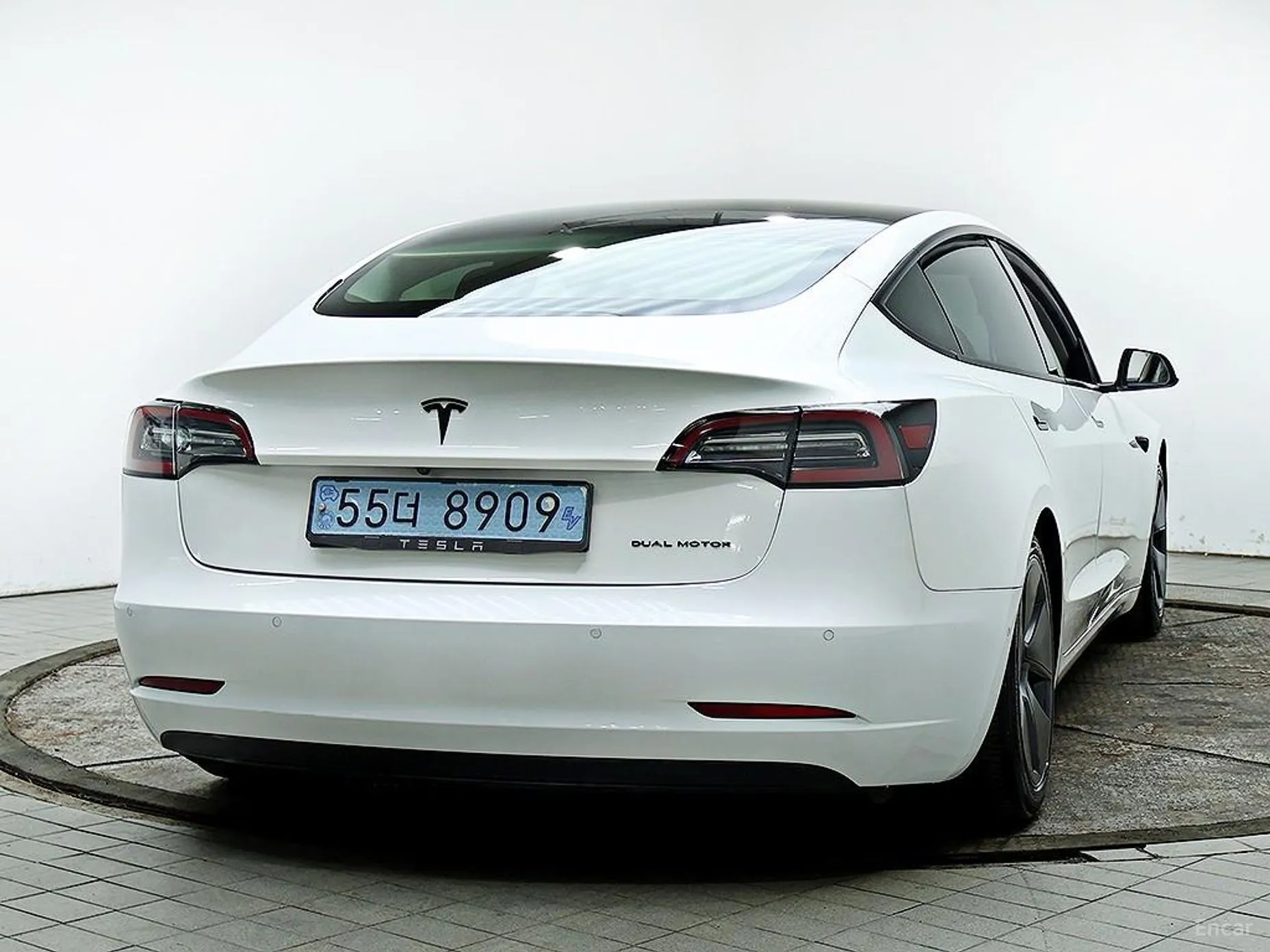 Tesla Model 3 превью 3