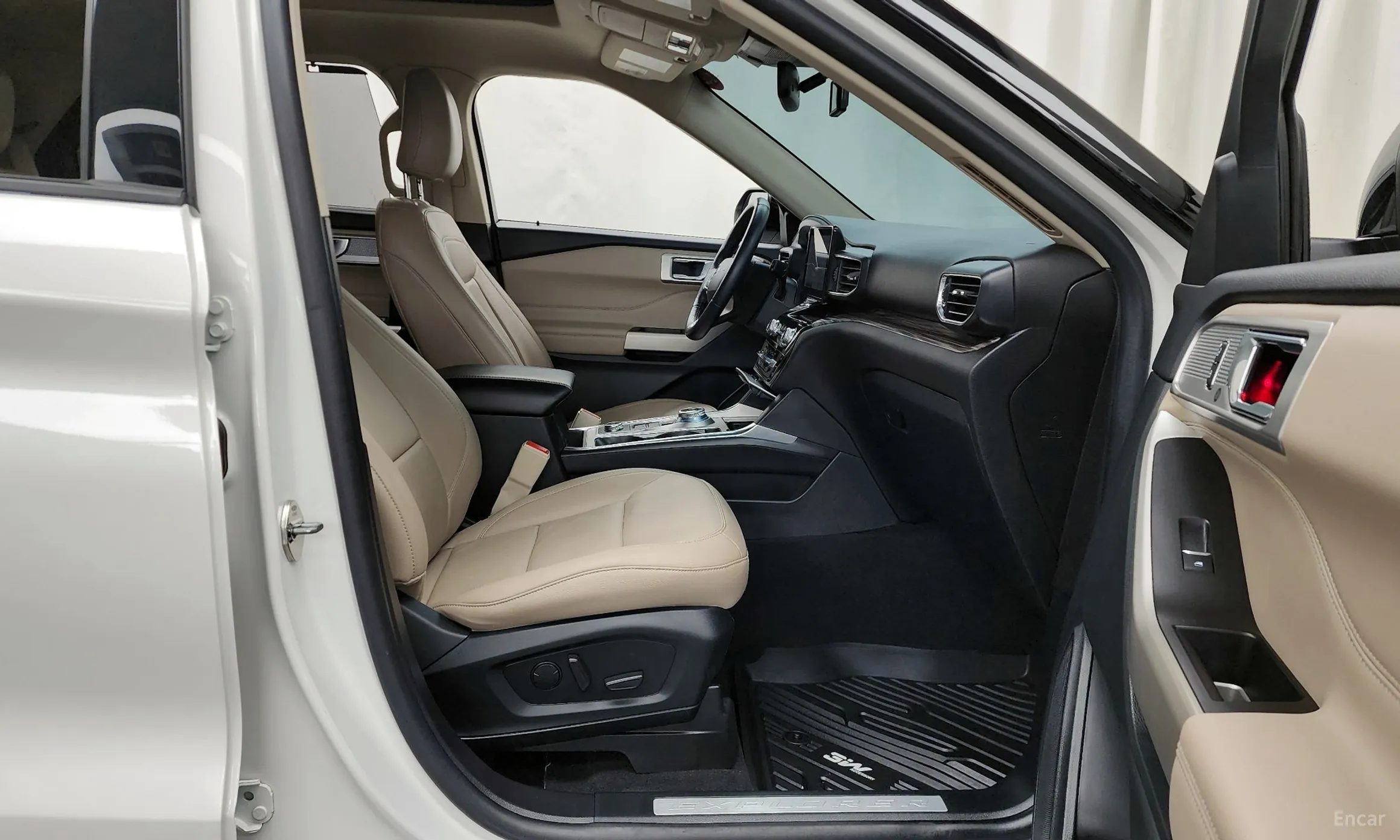 Ford Explorer 6th Generation превью 11