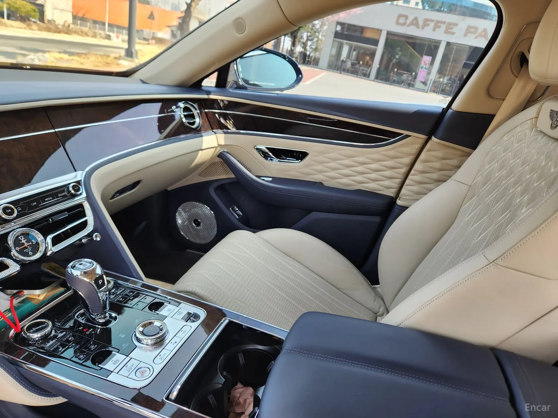 Bentley Flying Spur 3rd Generation превью 10