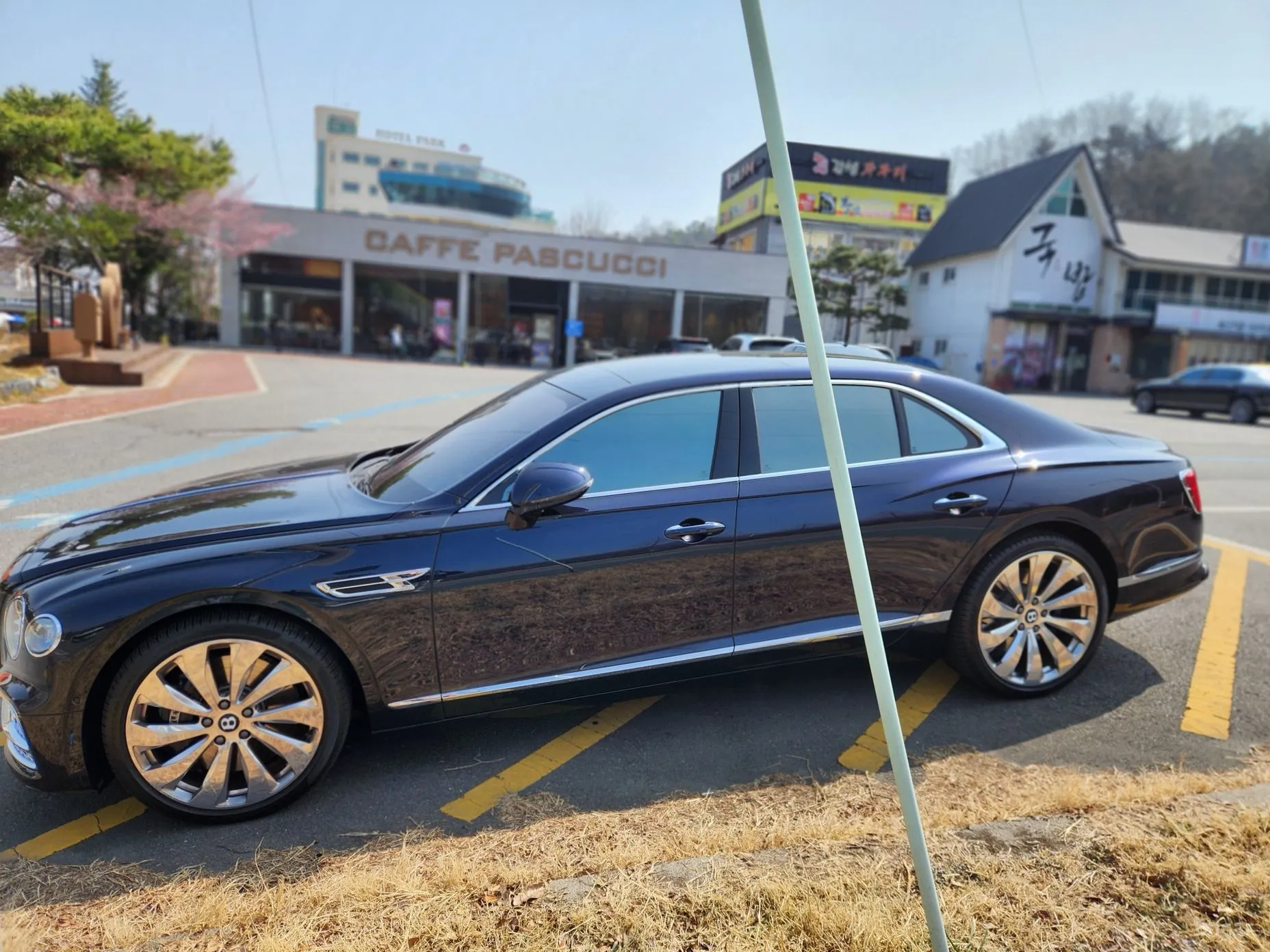 Bentley Flying Spur 3rd Generation превью 12