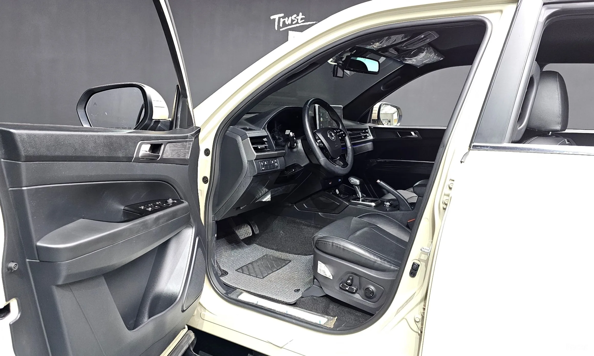 KG Mobility (SsangYong) Rexton Sports Khan превью 10