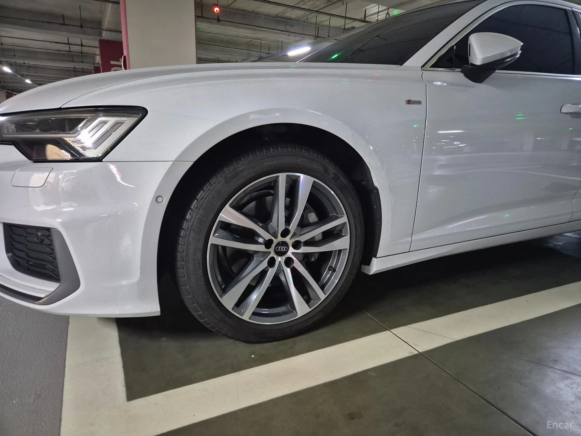 Audi A6 (C8) превью 4