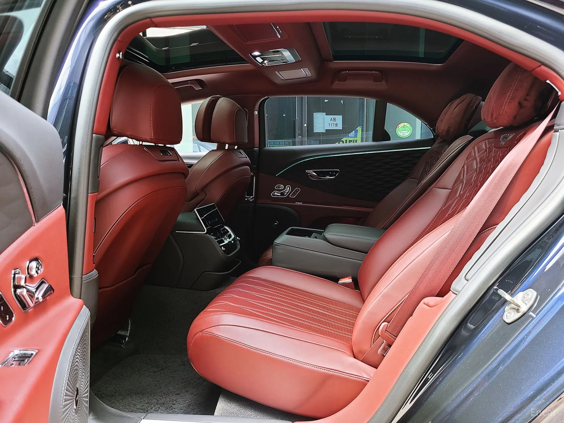 Bentley Flying Spur 3rd Generation превью 16