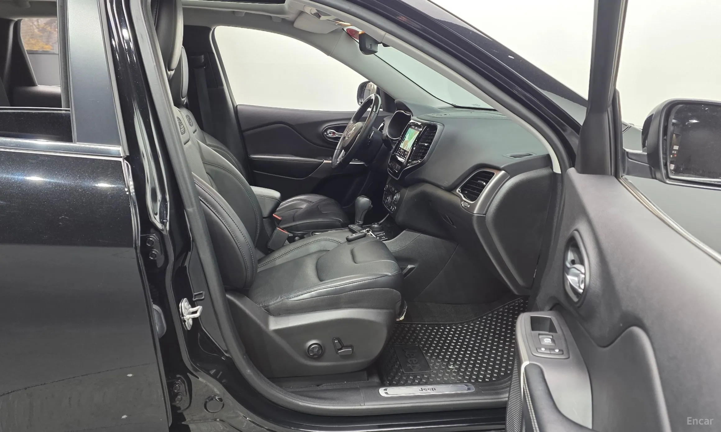 Jeep Cherokee (KL) превью 11