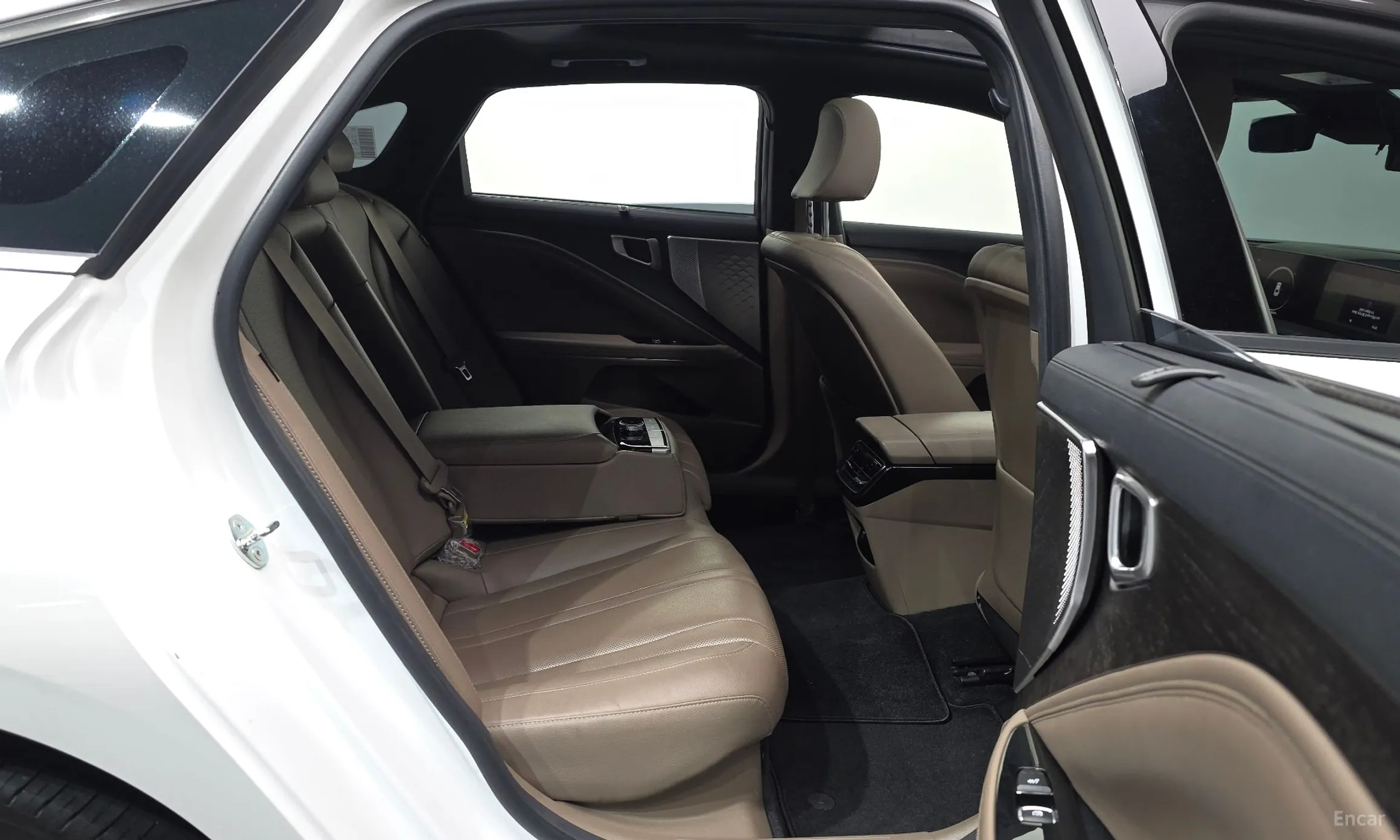 Kia K8 Hybrid превью 12